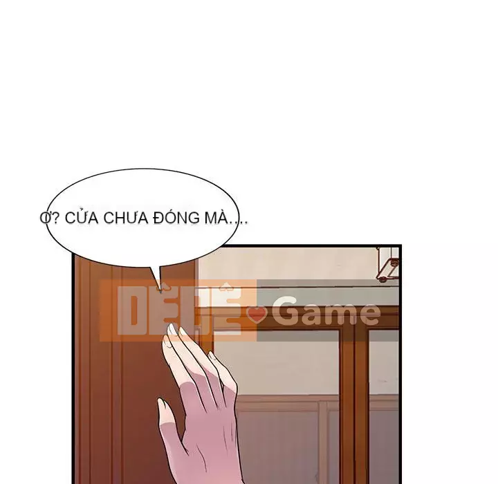 Người thuê nhà ở tầng dưới bồn chồn Chương 22-23