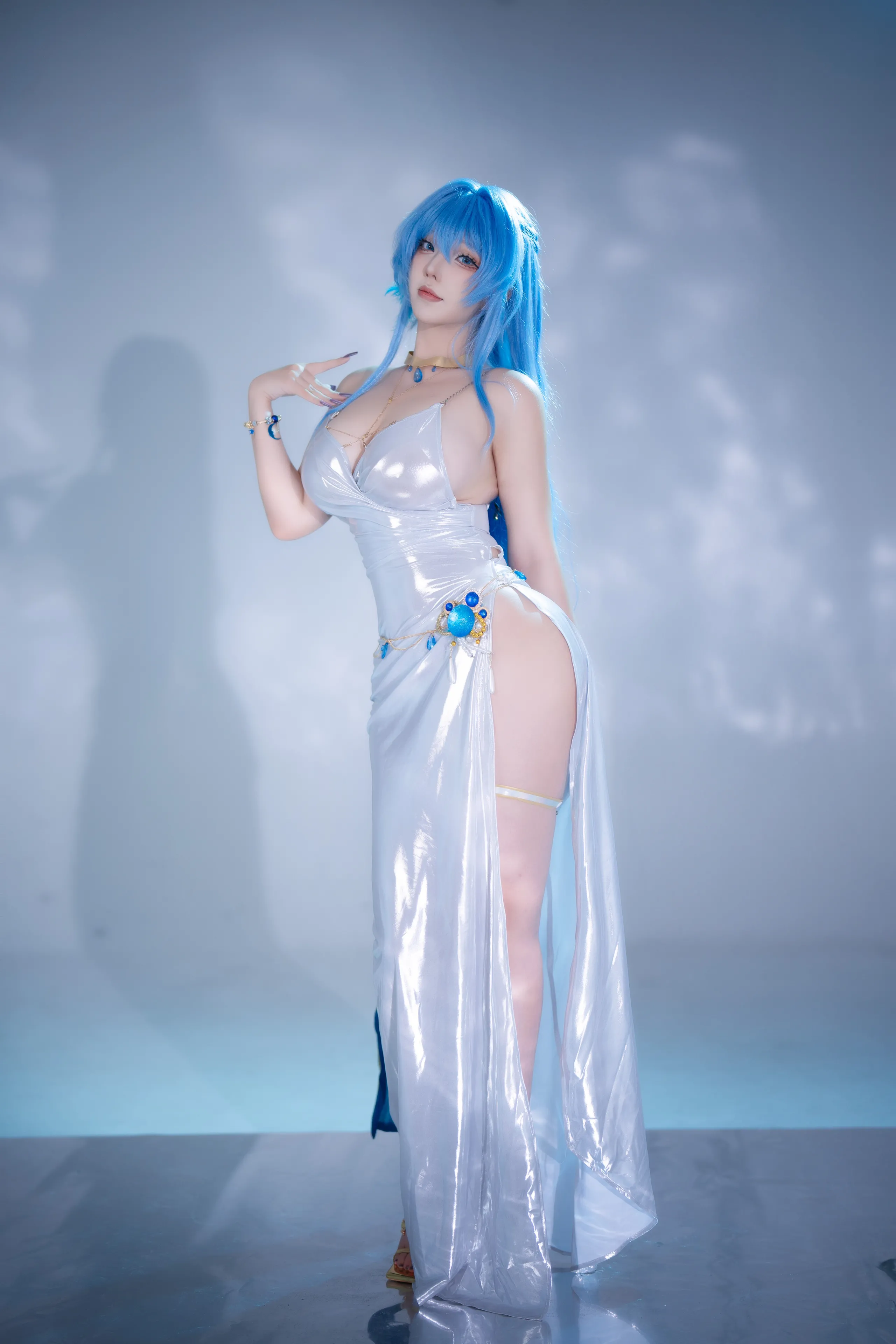 Áo choàng của Jun Ye-Helen