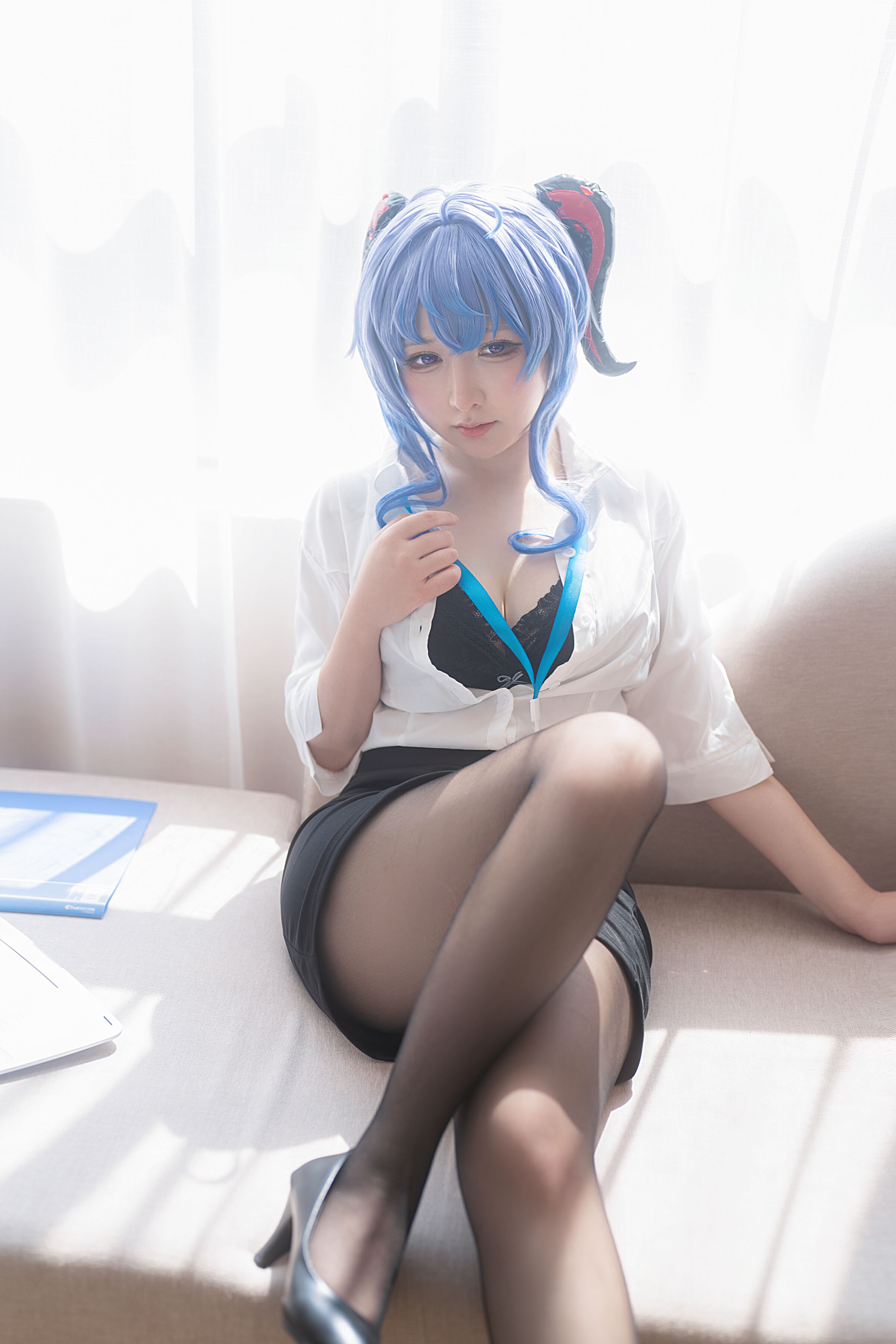 Sakura Li Li Eriri - Thư ký Gan Yu
