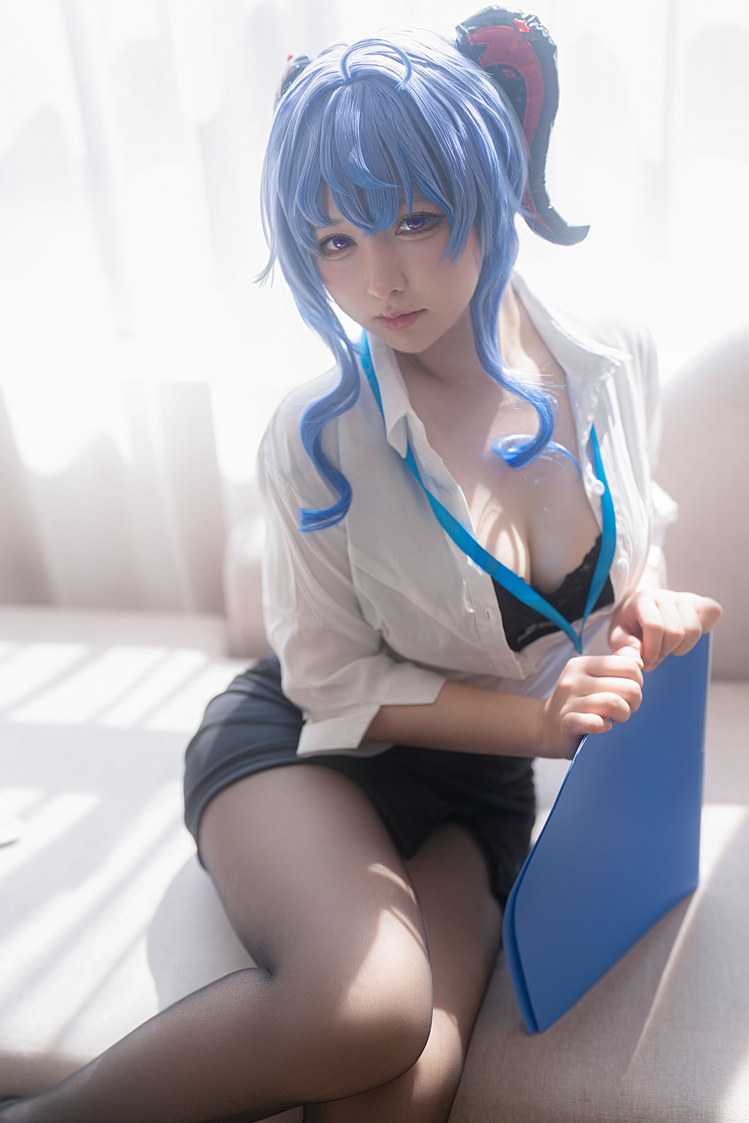 Sakura Li Li Eriri - Thư ký Gan Yu