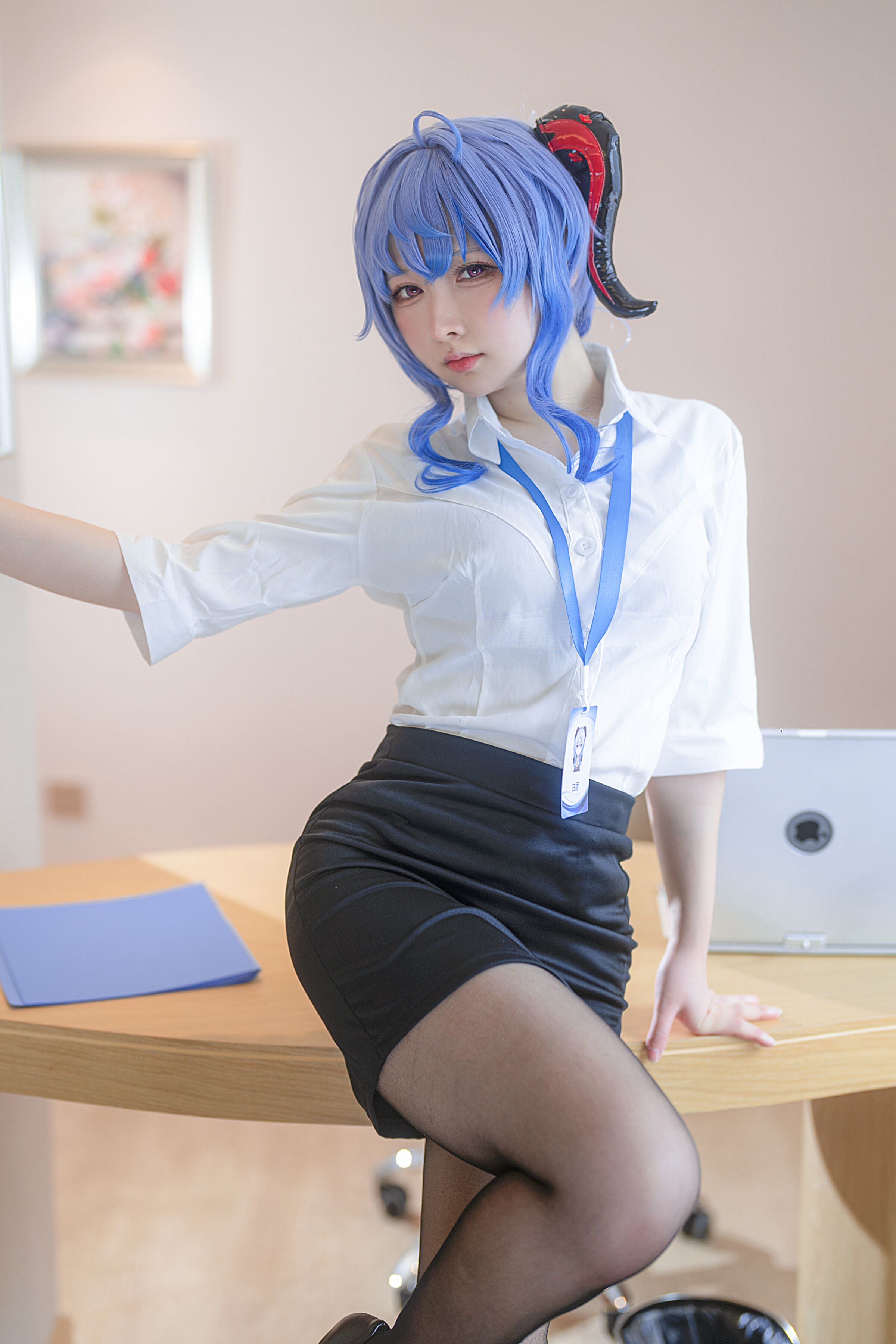 Sakura Li Li Eriri - Thư ký Gan Yu