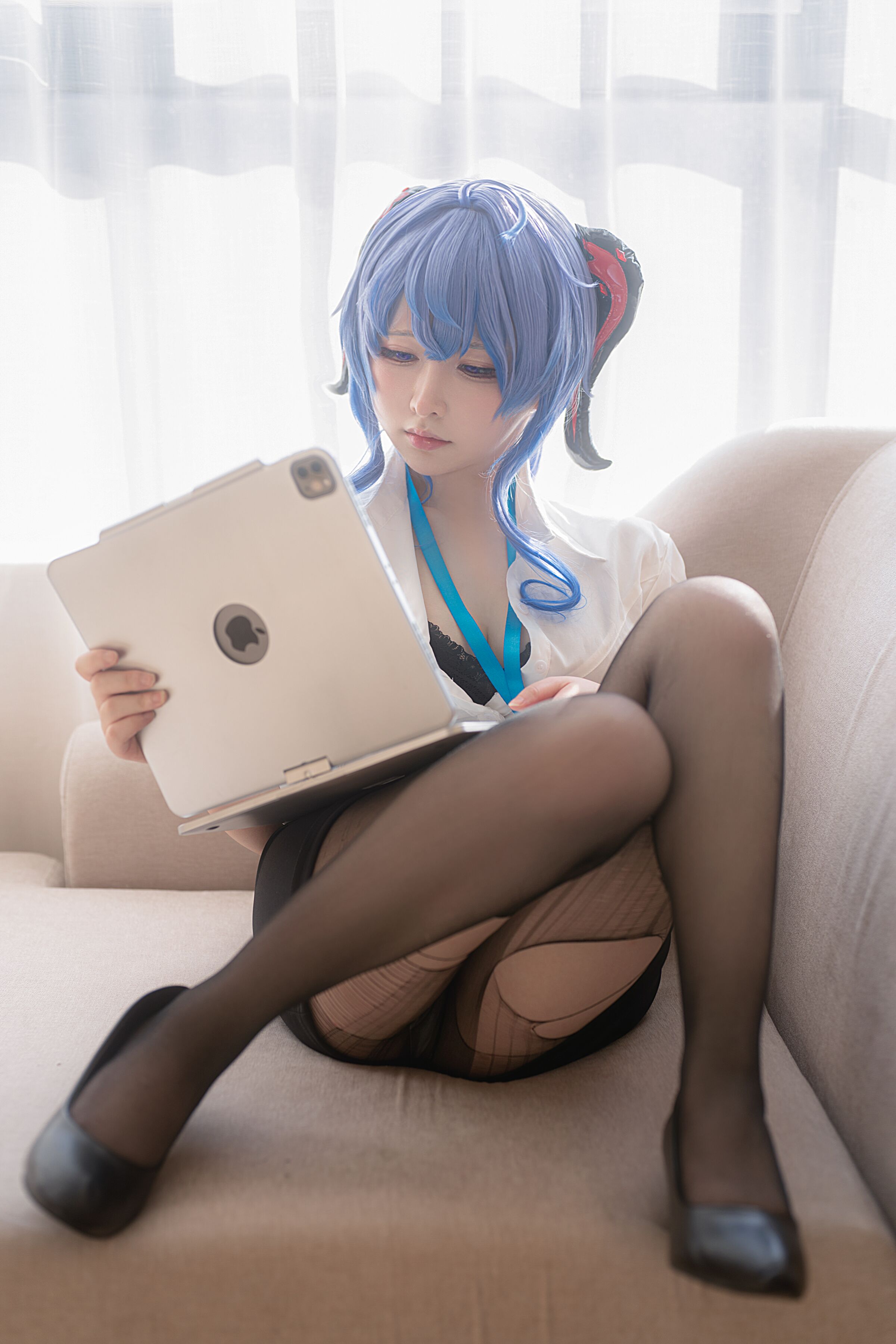 Sakura Li Li Eriri - Thư ký Gan Yu
