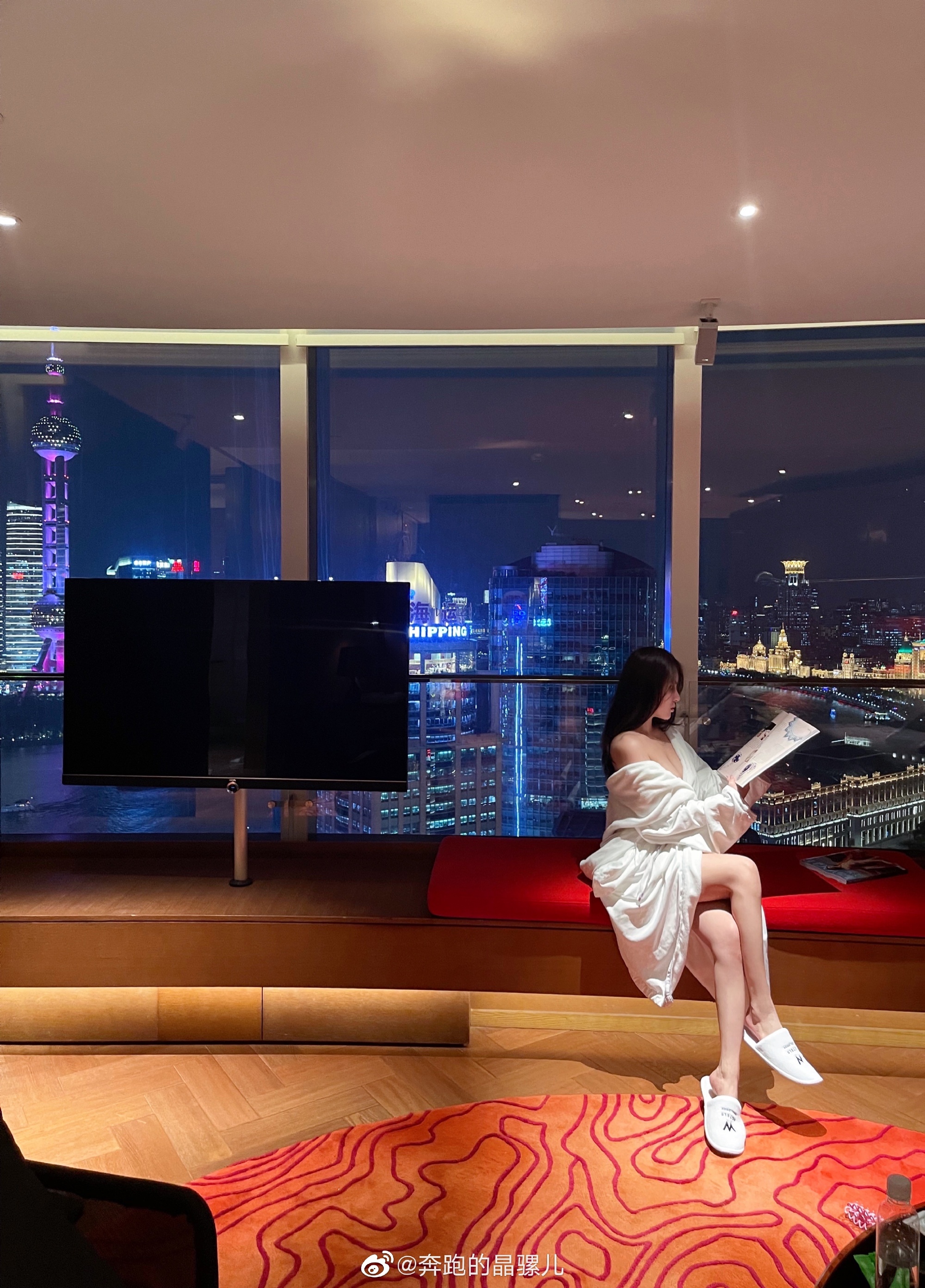 Chạy hình ảnh Weibo của Jingluoer
