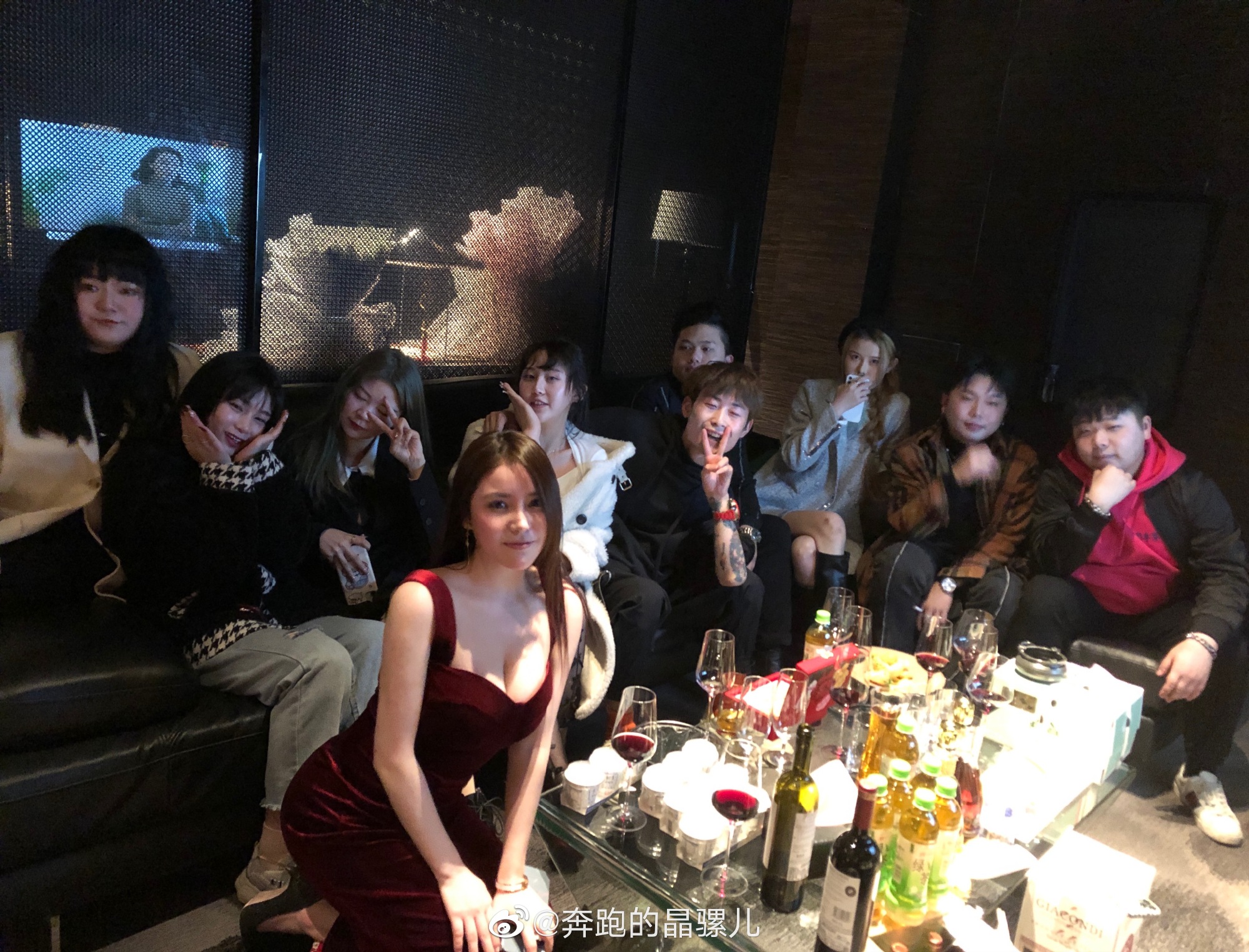Chạy hình ảnh Weibo của Jingluoer