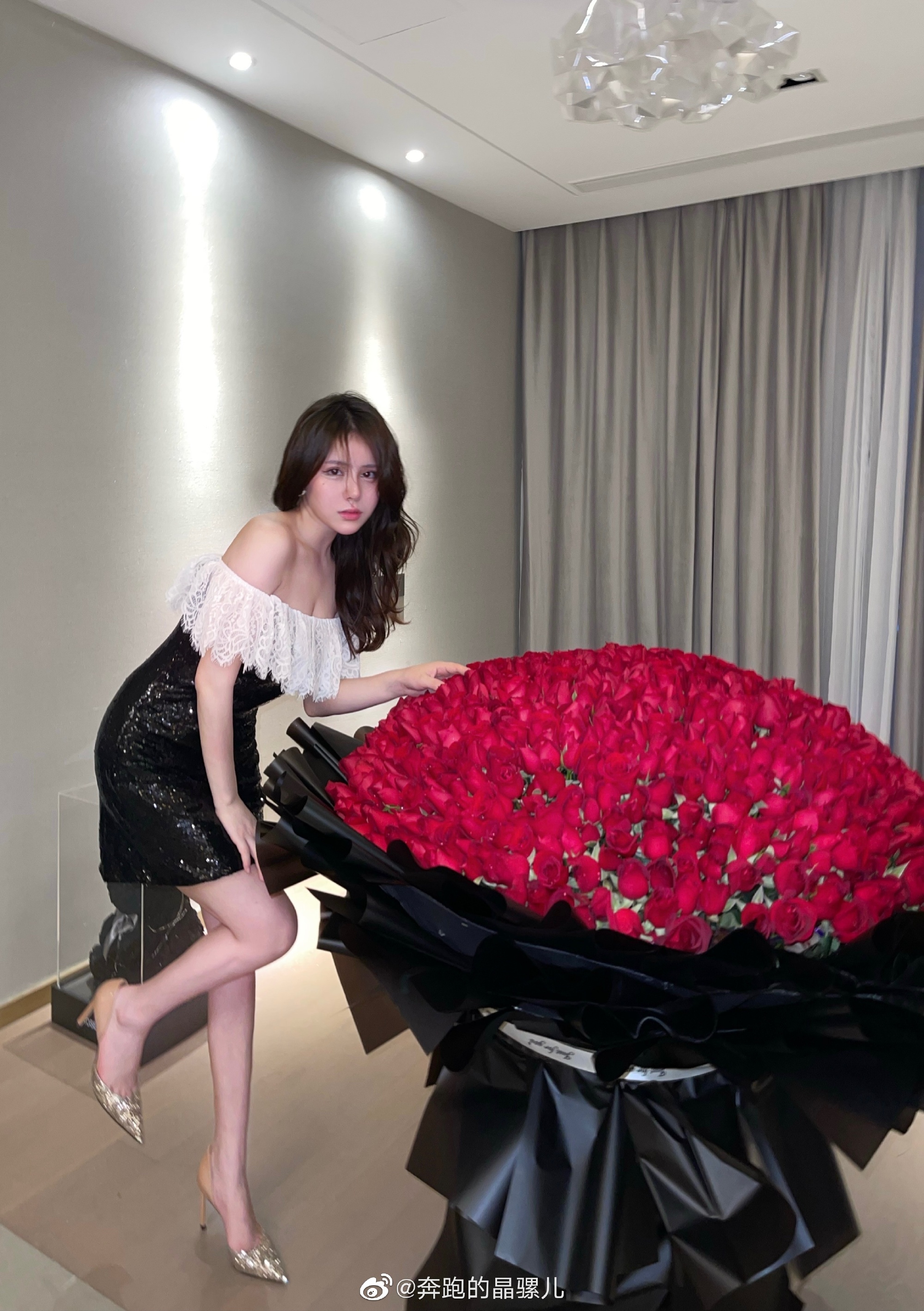 Chạy hình ảnh Weibo của Jingluoer