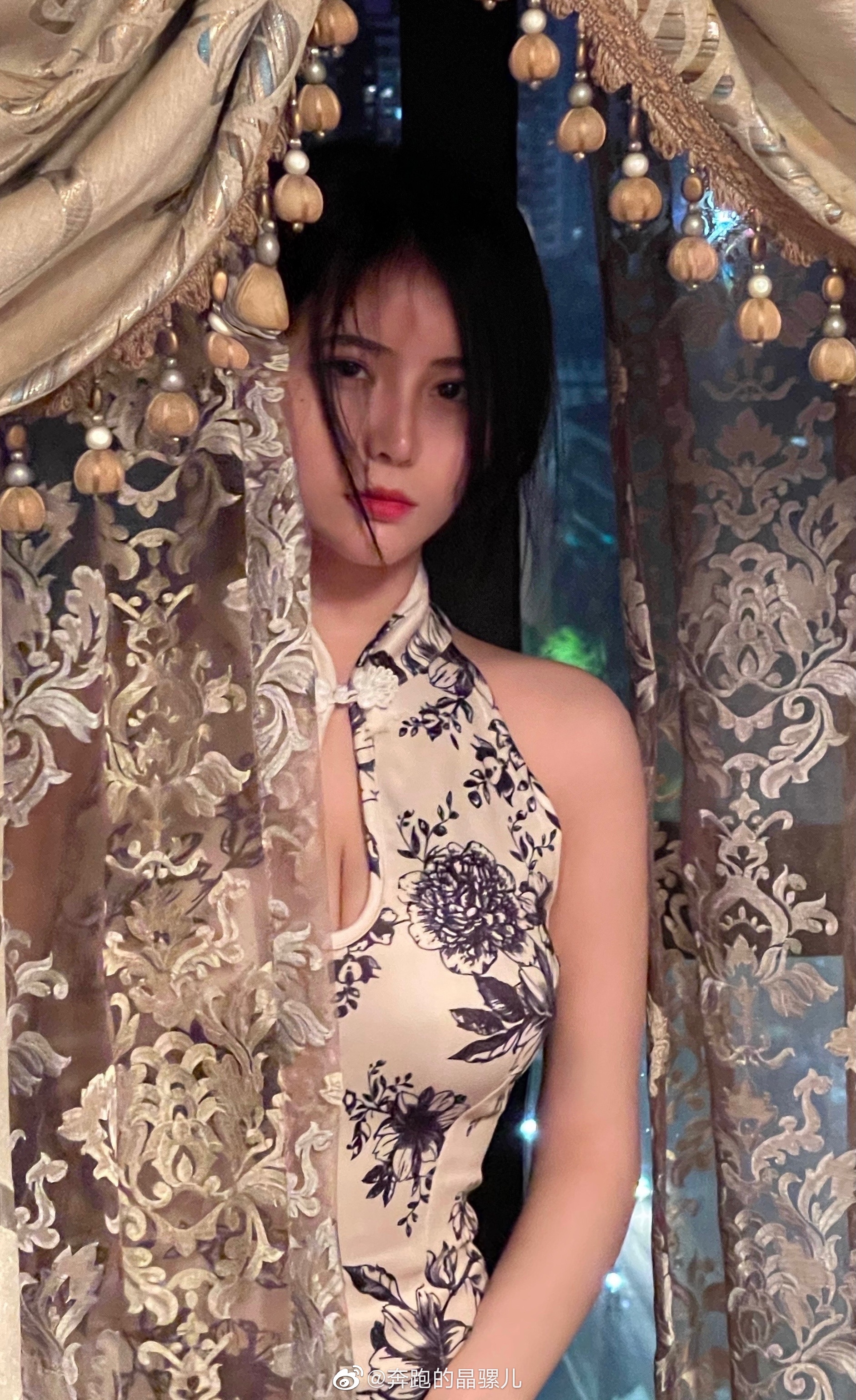 Chạy hình ảnh Weibo của Jingluoer