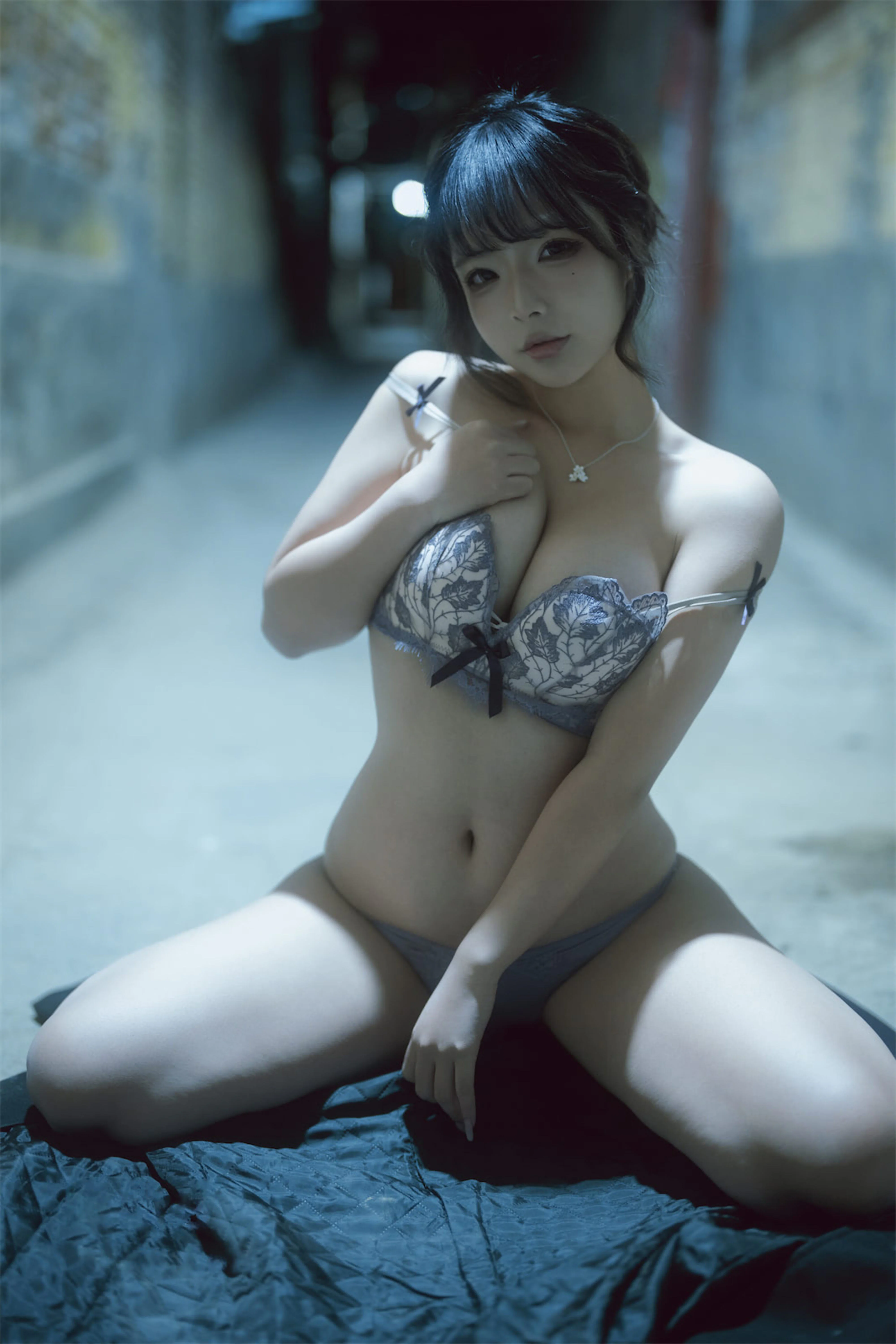 Yuuhui Yuhui hẻm tối