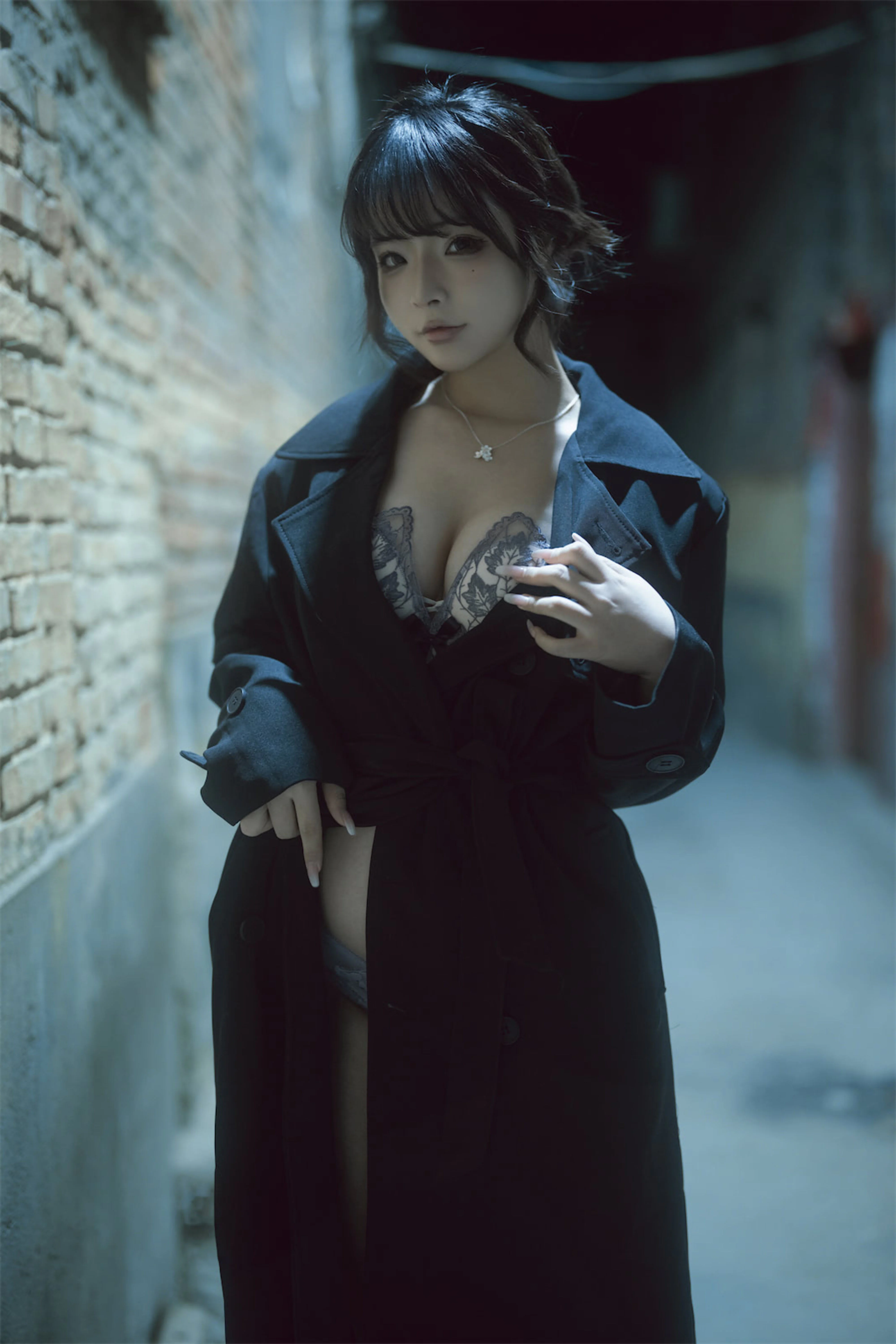 Yuuhui Yuhui hẻm tối