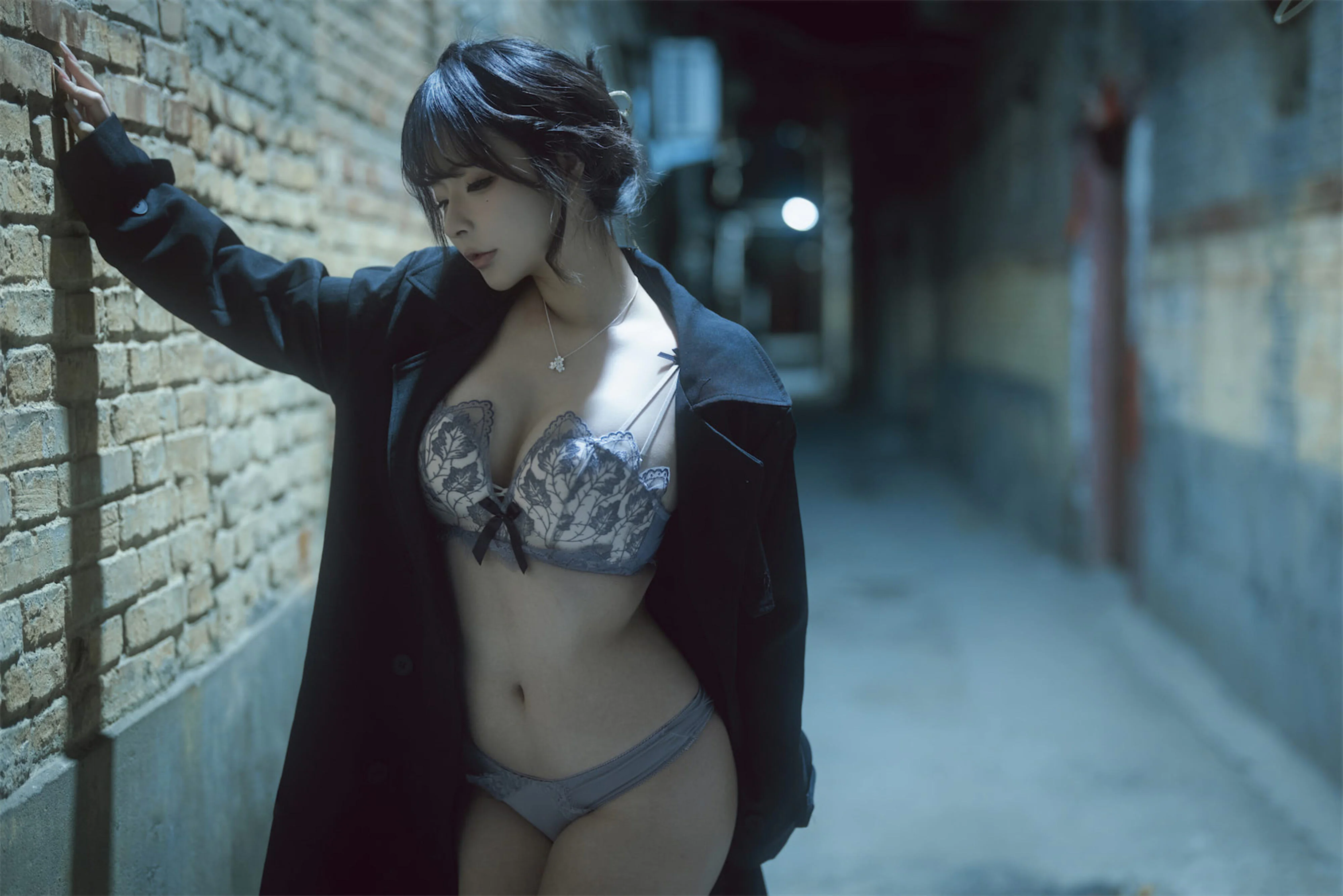 Yuuhui Yuhui hẻm tối