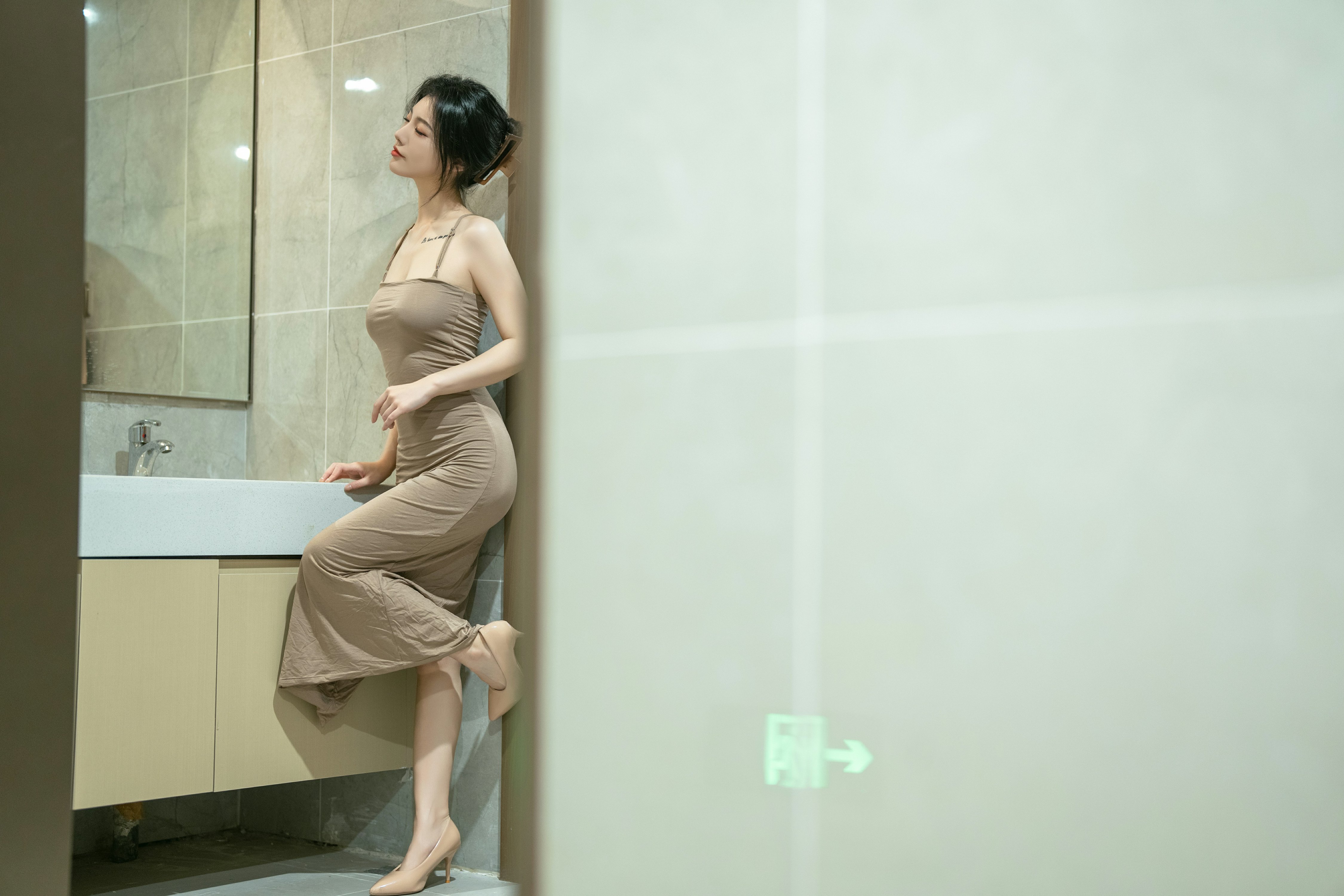 Taoliang Ah House - Váy treo (Nhà vệ sinh công cộng)