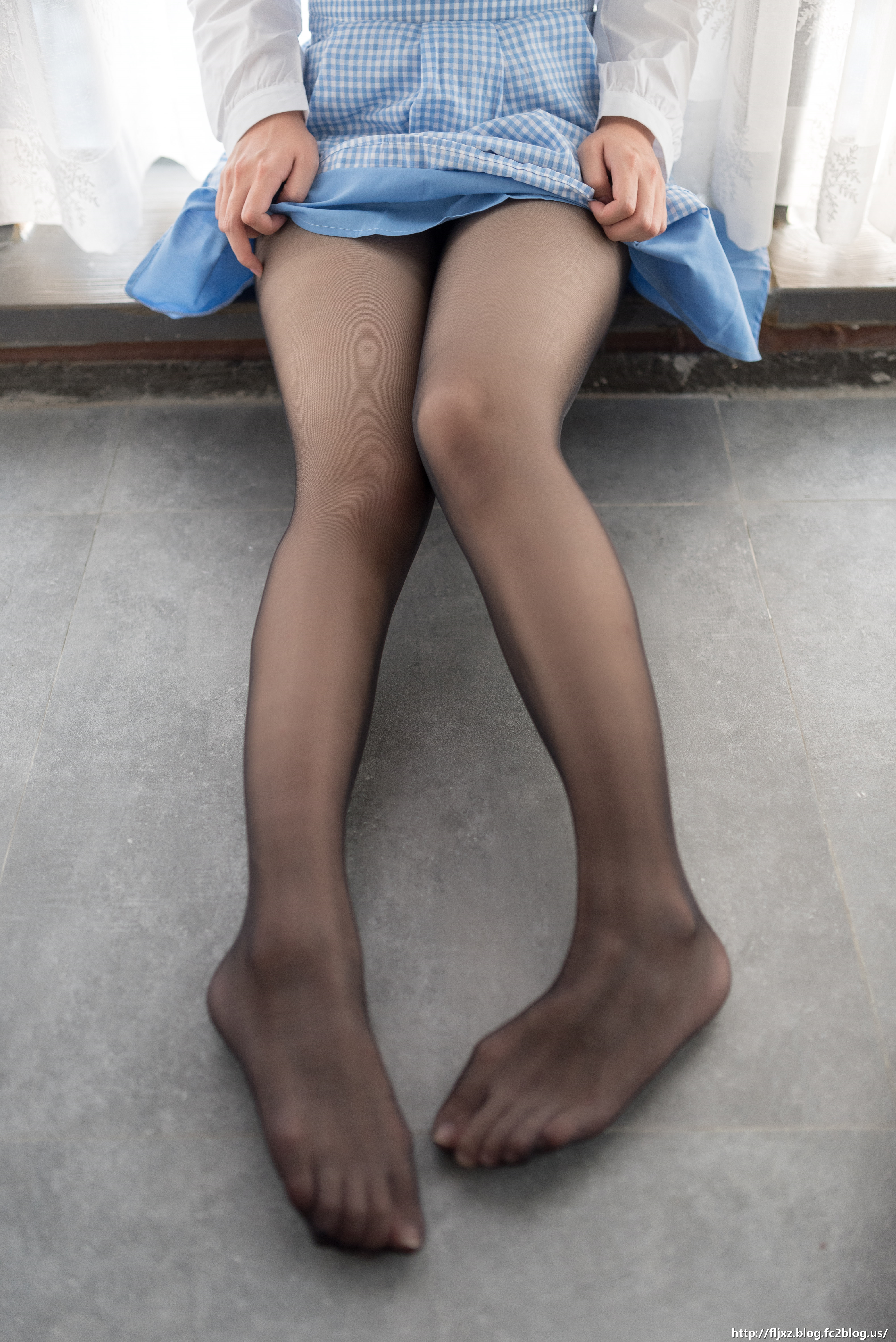 Nước sốt mềm mềm - Thứ Hai Busty [66p 649MB]