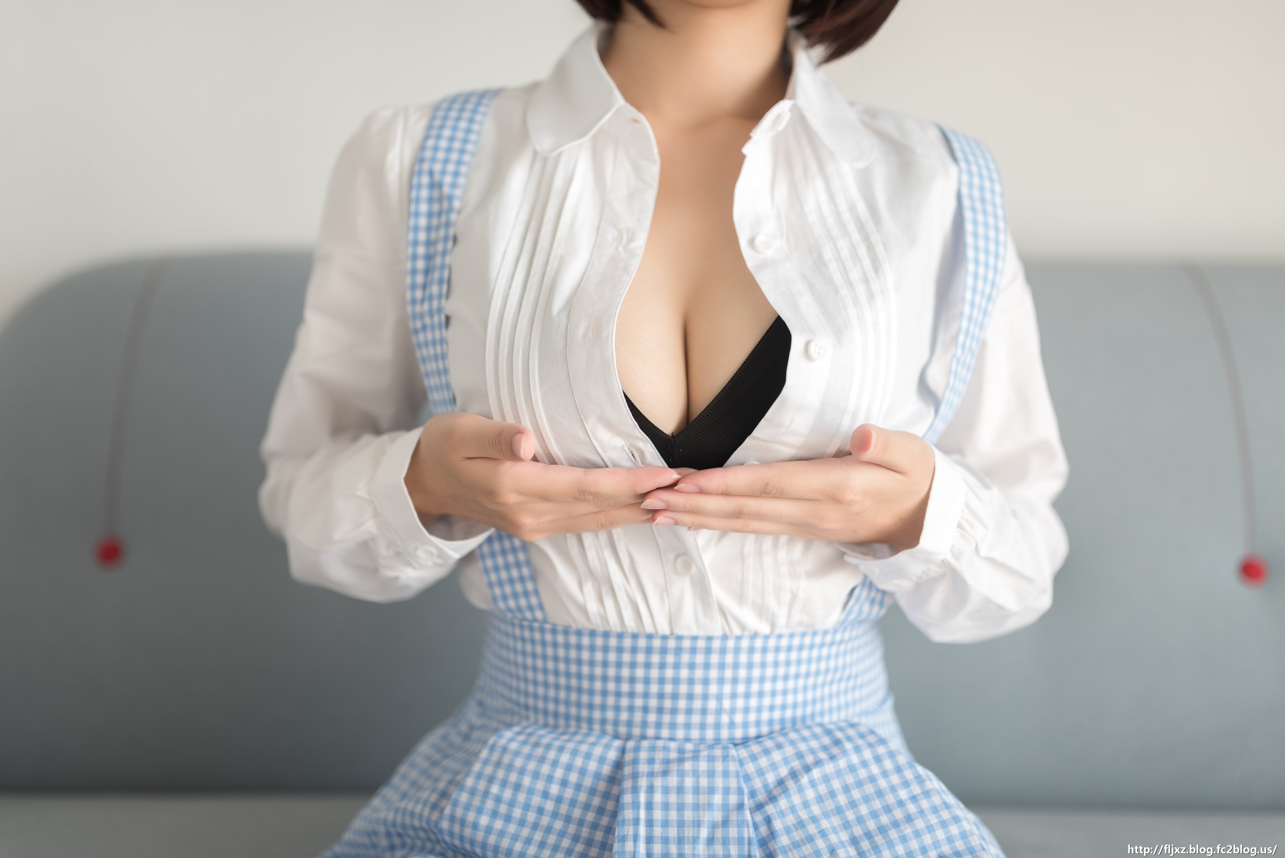 Nước sốt mềm mềm - Thứ Hai Busty [66p 649MB]