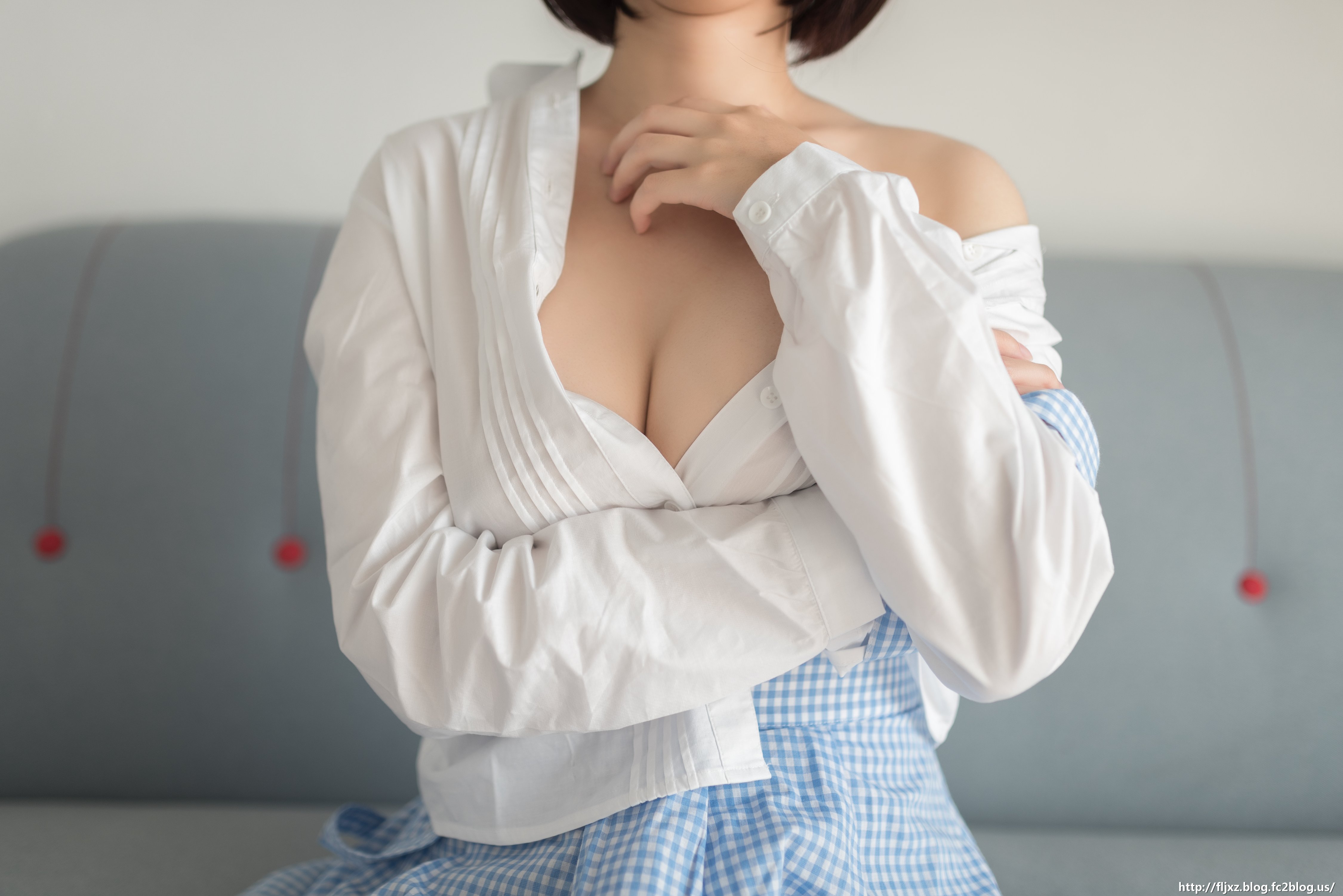 Nước sốt mềm mềm - Thứ Hai Busty [66p 649MB]