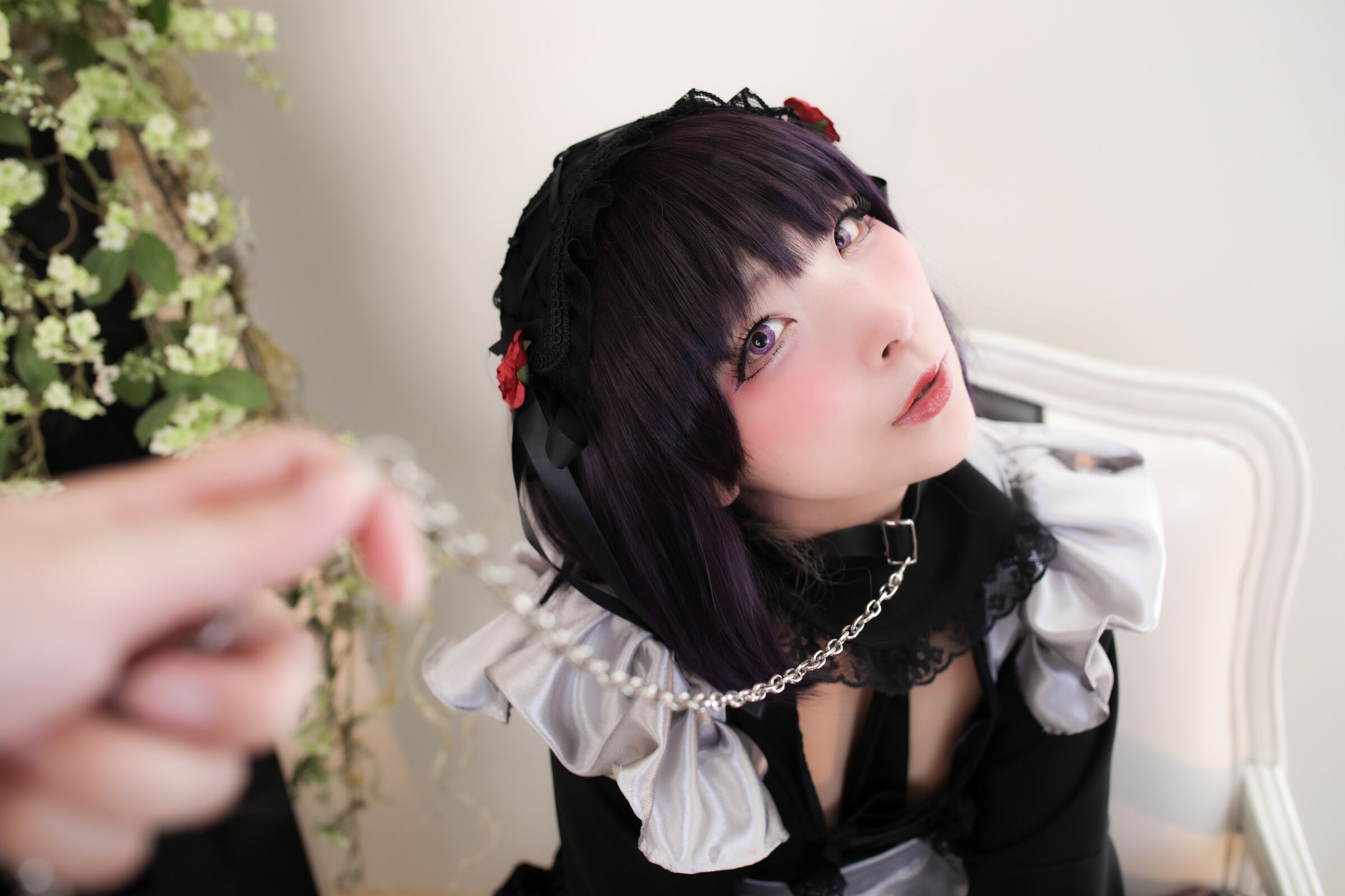 Trong trường hợp của Shizukutan, Komo-chan ăn mặc