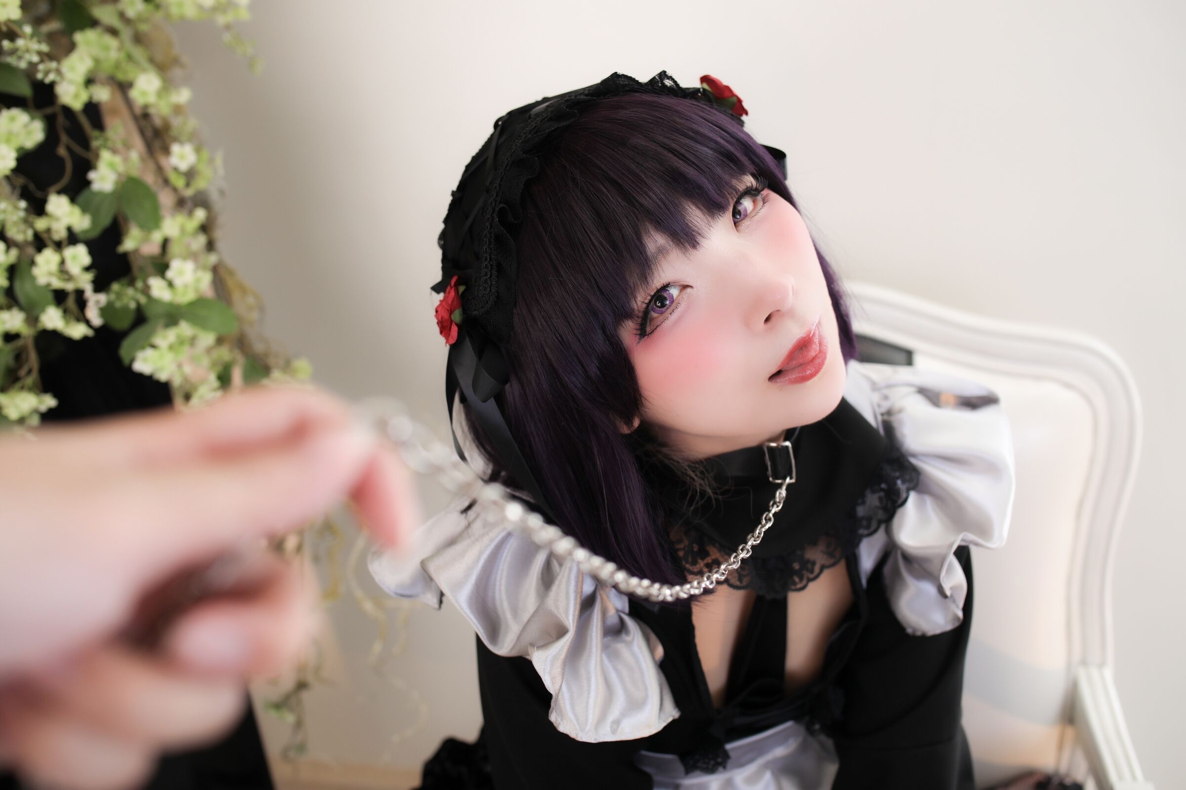 Trong trường hợp của Shizukutan, Komo-chan ăn mặc