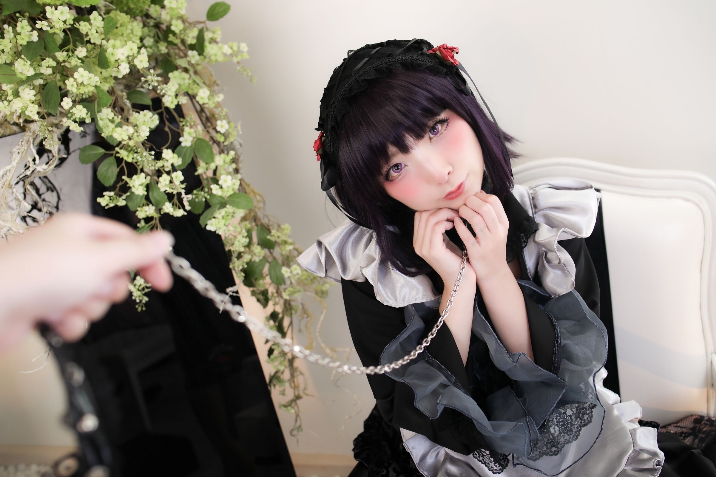 Trong trường hợp của Shizukutan, Komo-chan ăn mặc