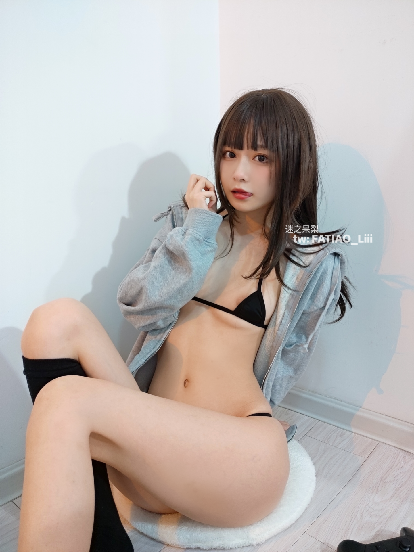 Konoshi Uri (Cô gái Shojo) - Bạn có muốn Pocky không?