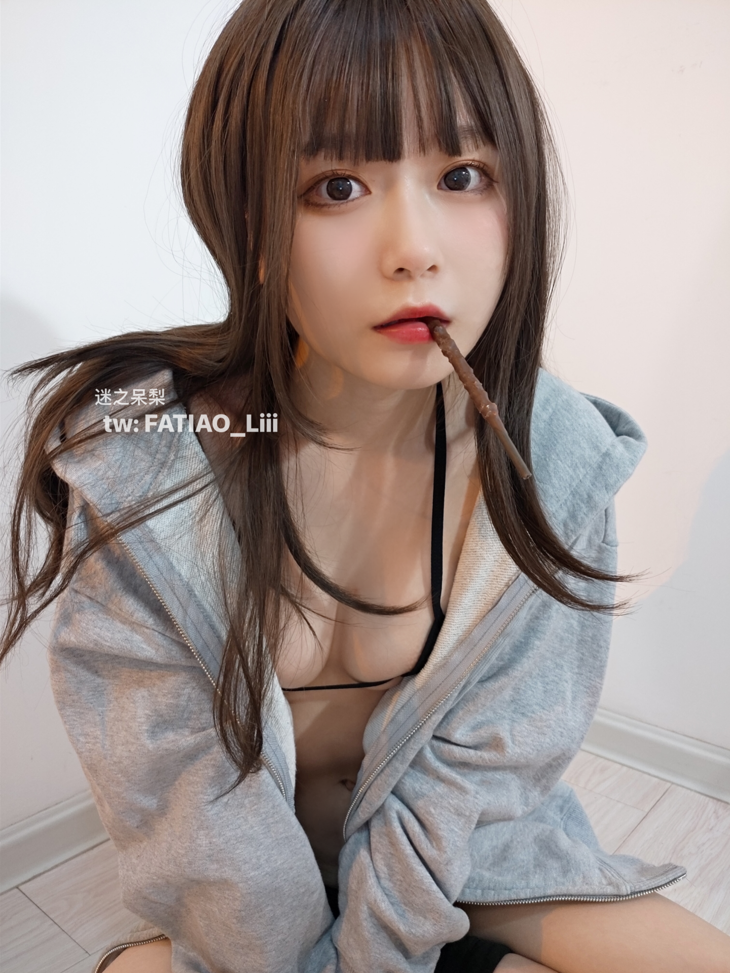 Konoshi Uri (Cô gái Shojo) - Bạn có muốn Pocky không?