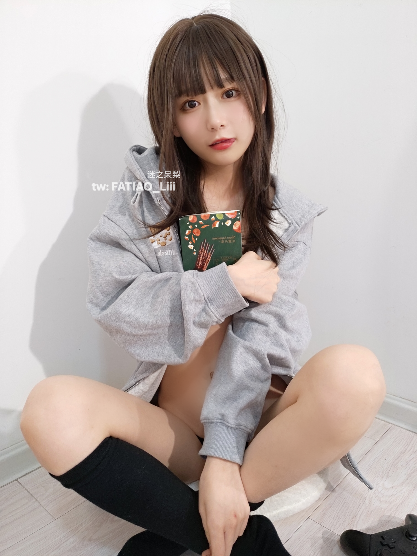 Konoshi Uri (Cô gái Shojo) - Bạn có muốn Pocky không?