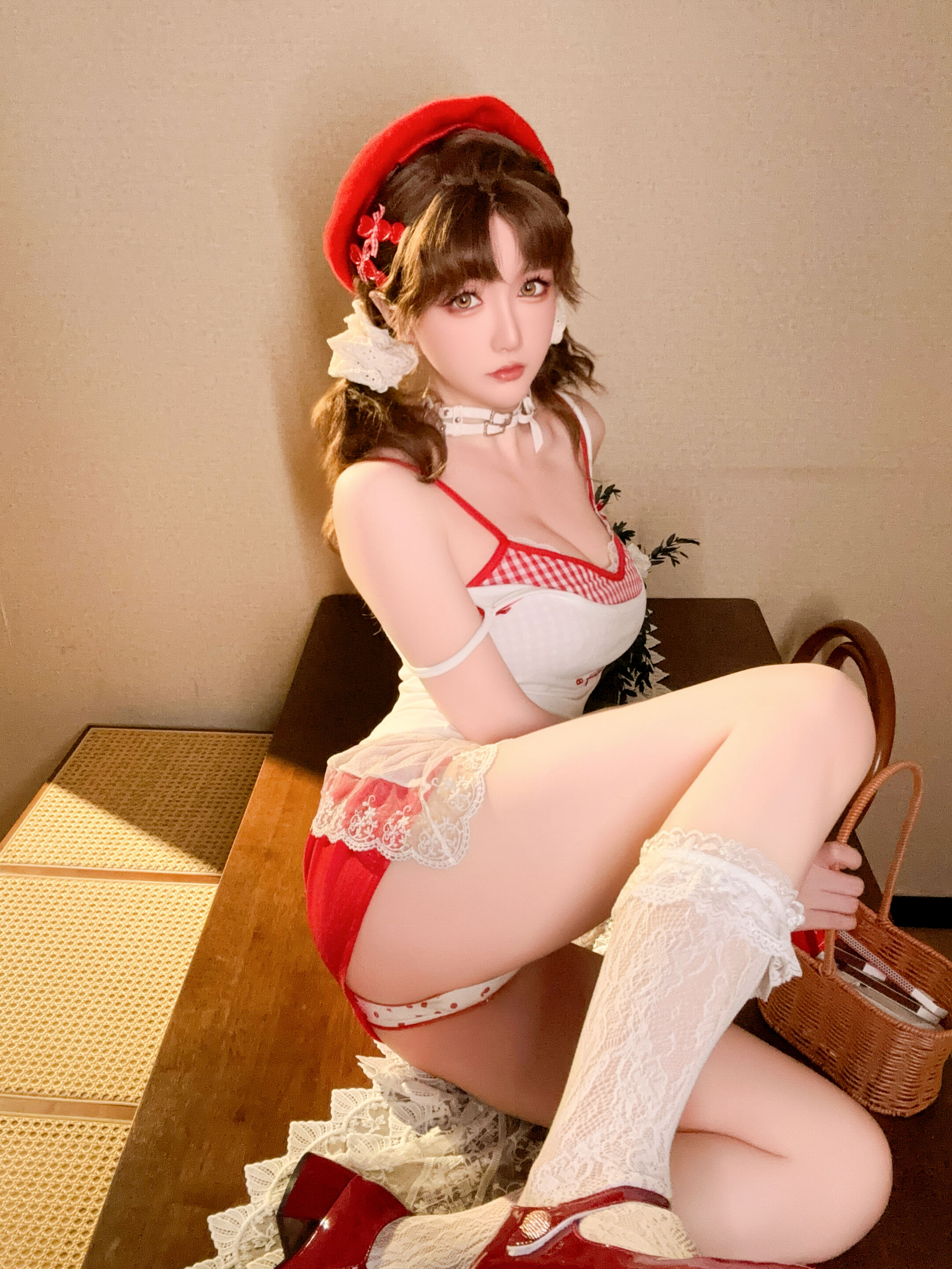 STAR: Chichi - Hood Red Red của Match Work & Love Pets