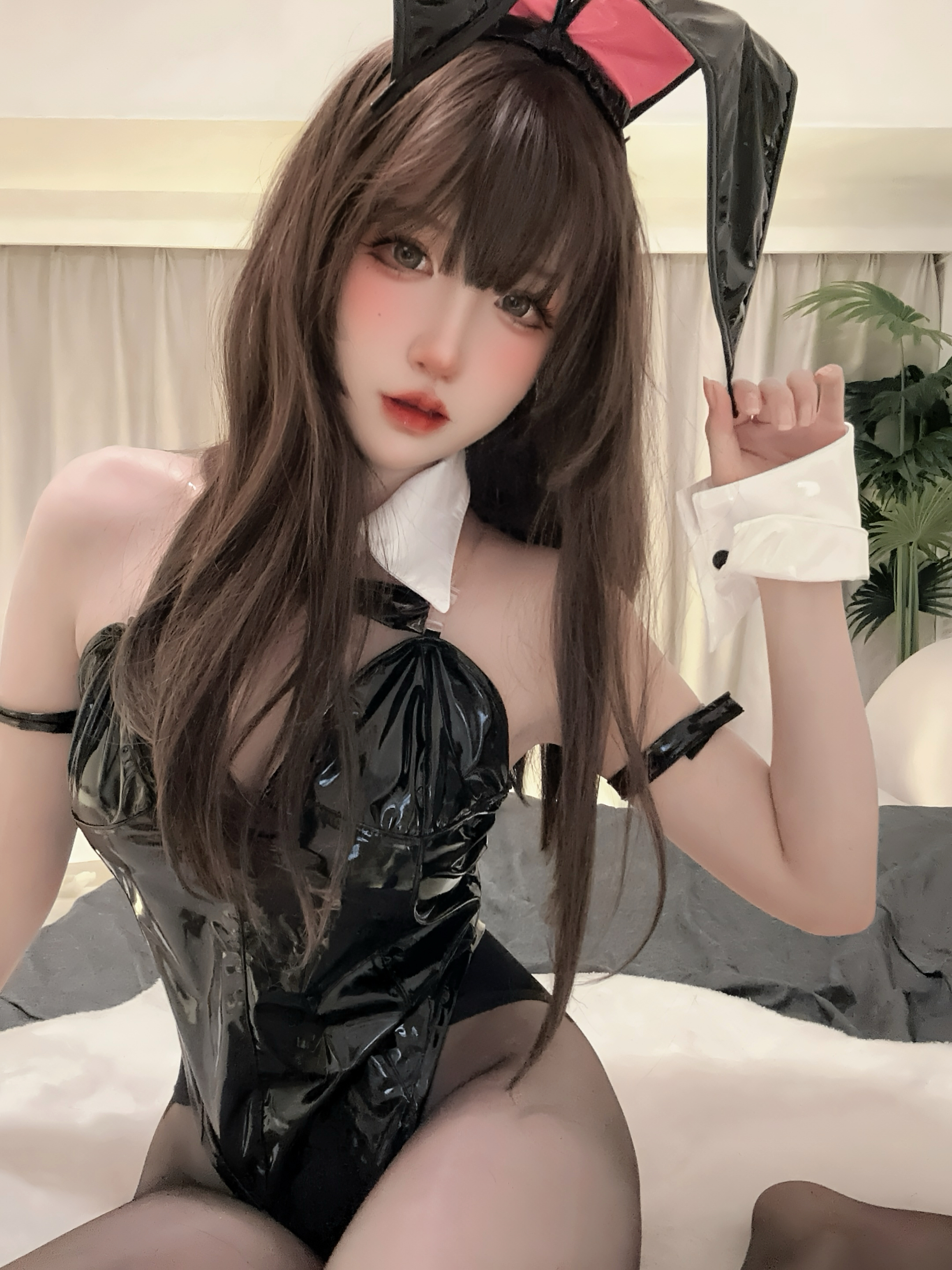 F -Axun Kaori - Bunny Girl [46p+5V/210MB]