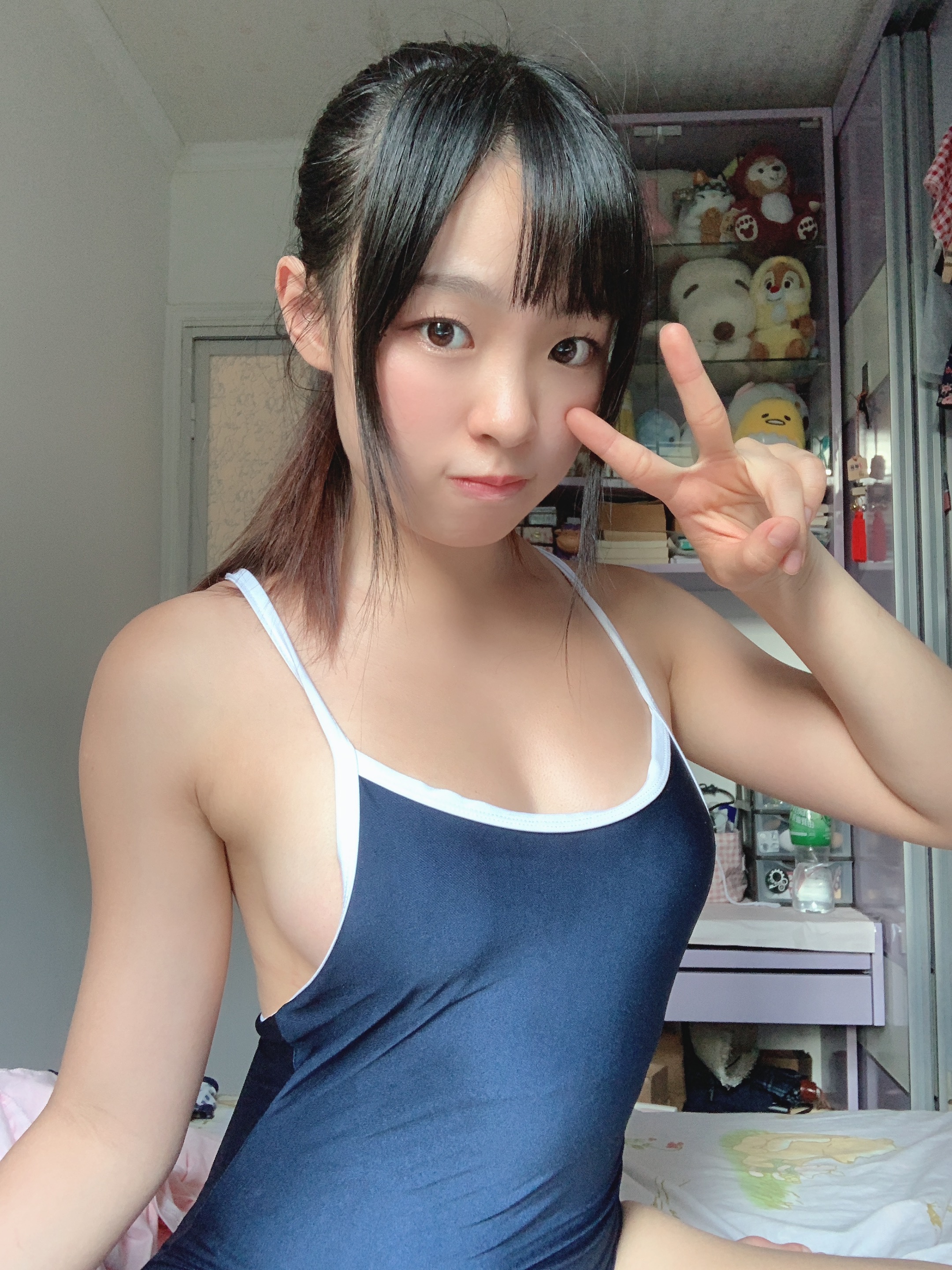 "Hàng ngàn bức ảnh khiêu dâm độc ác" của Littlesshine đã được đồn đại là được công nhận bởi người nổi tiếng Internet có khuôn mặt trẻ em của Hồng Kông.