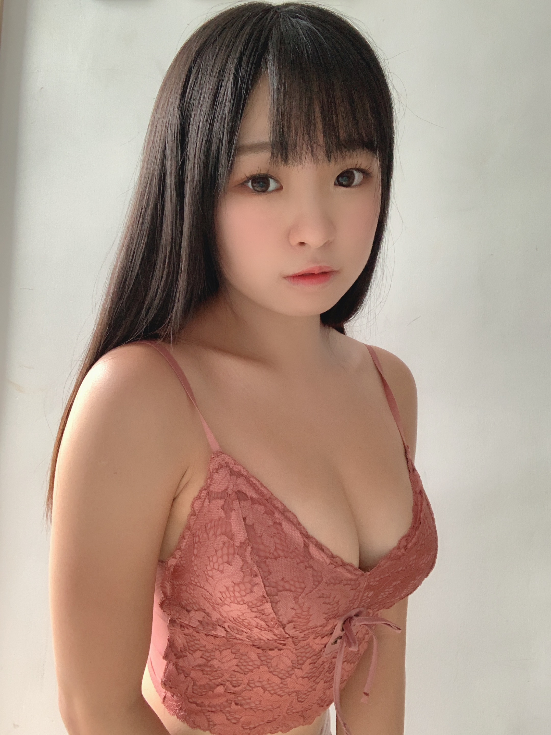 "Hàng ngàn bức ảnh khiêu dâm độc ác" của Littlesshine đã được đồn đại là được công nhận bởi người nổi tiếng Internet có khuôn mặt trẻ em của Hồng Kông.