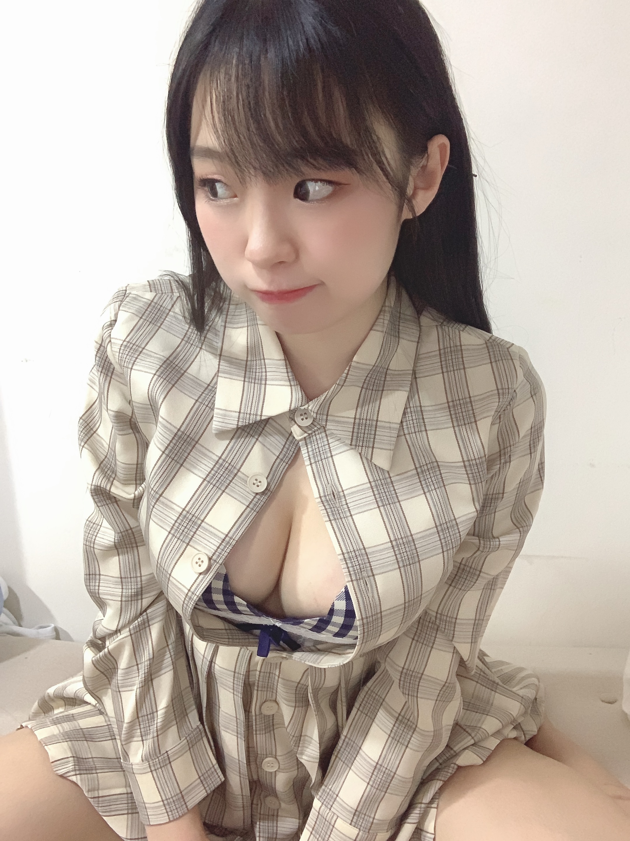"Hàng ngàn bức ảnh khiêu dâm độc ác" của Littlesshine đã được đồn đại là được công nhận bởi người nổi tiếng Internet có khuôn mặt trẻ em của Hồng Kông.