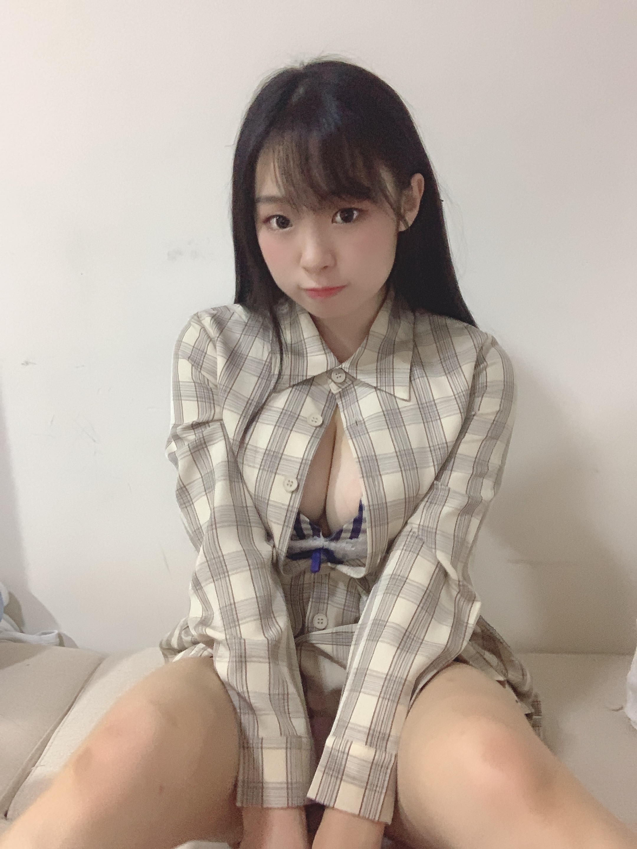 "Hàng ngàn bức ảnh khiêu dâm độc ác" của Littlesshine đã được đồn đại là được công nhận bởi người nổi tiếng Internet có khuôn mặt trẻ em của Hồng Kông.
