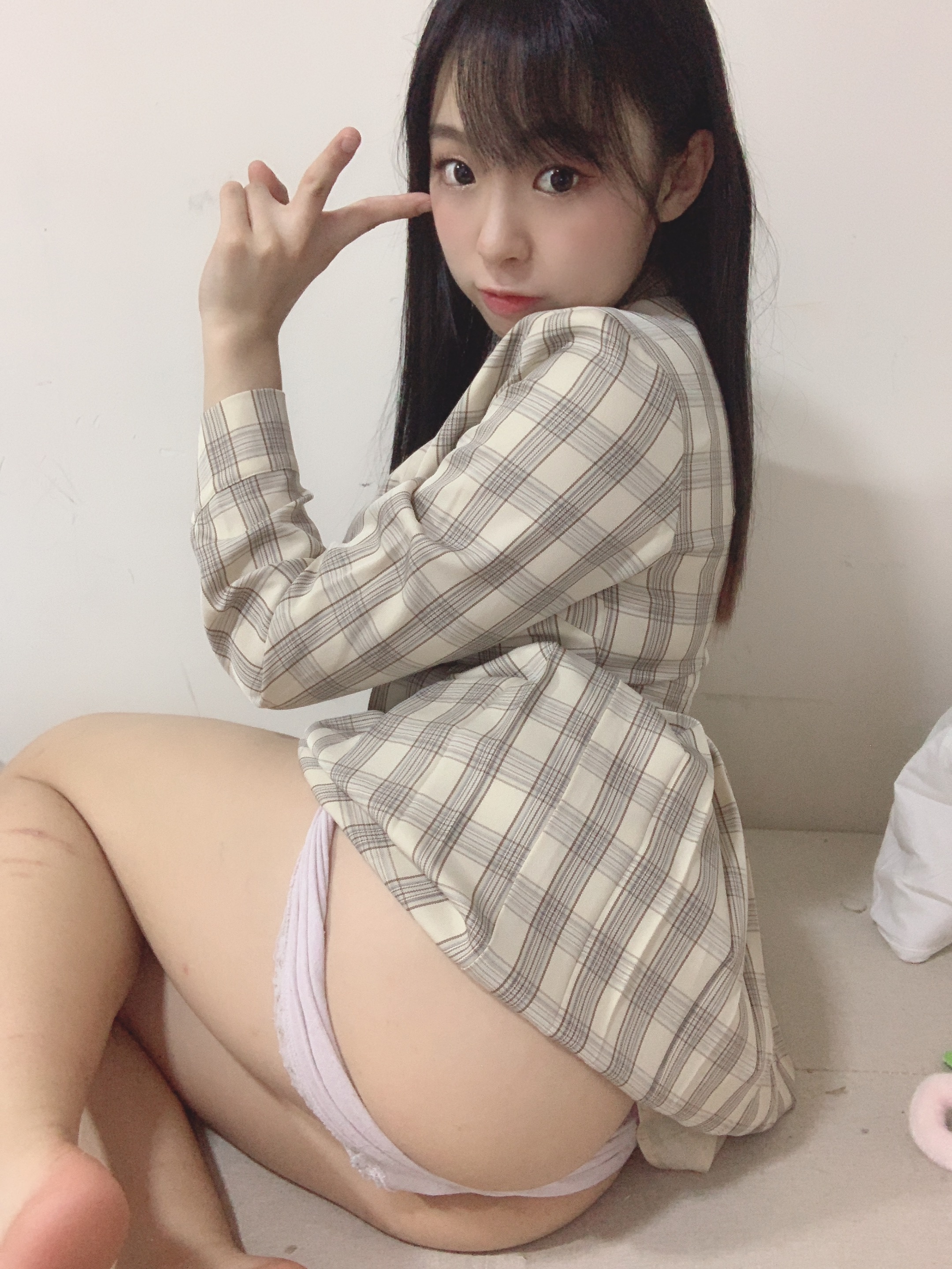 "Hàng ngàn bức ảnh khiêu dâm độc ác" của Littlesshine đã được đồn đại là được công nhận bởi người nổi tiếng Internet có khuôn mặt trẻ em của Hồng Kông.