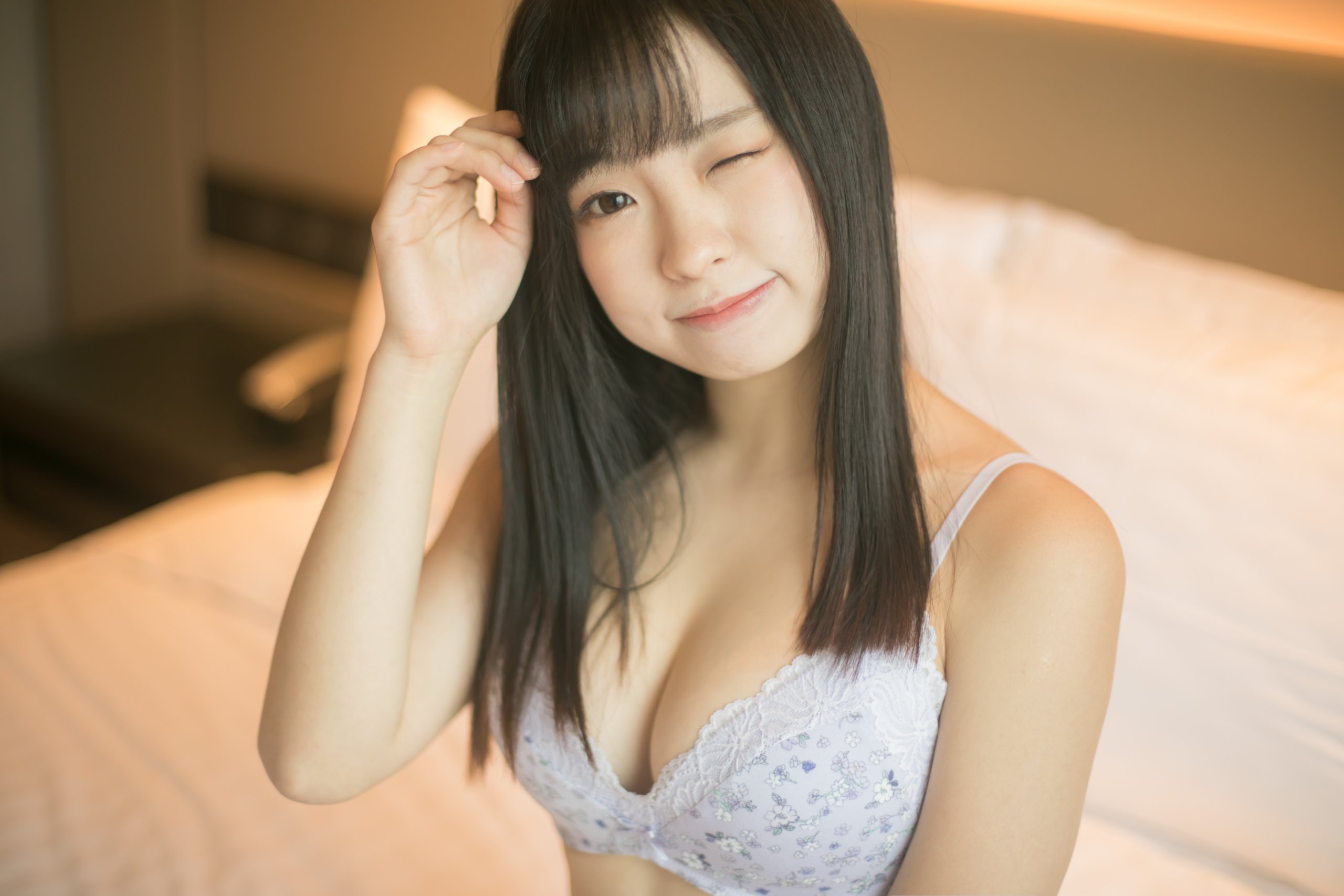 "Hàng ngàn bức ảnh khiêu dâm độc ác" của Littlesshine đã được đồn đại là được công nhận bởi người nổi tiếng Internet có khuôn mặt trẻ em của Hồng Kông.