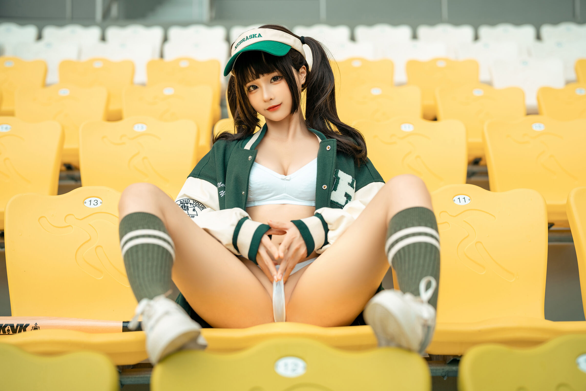 Cô gái bóng chày Momo ngu ngốc