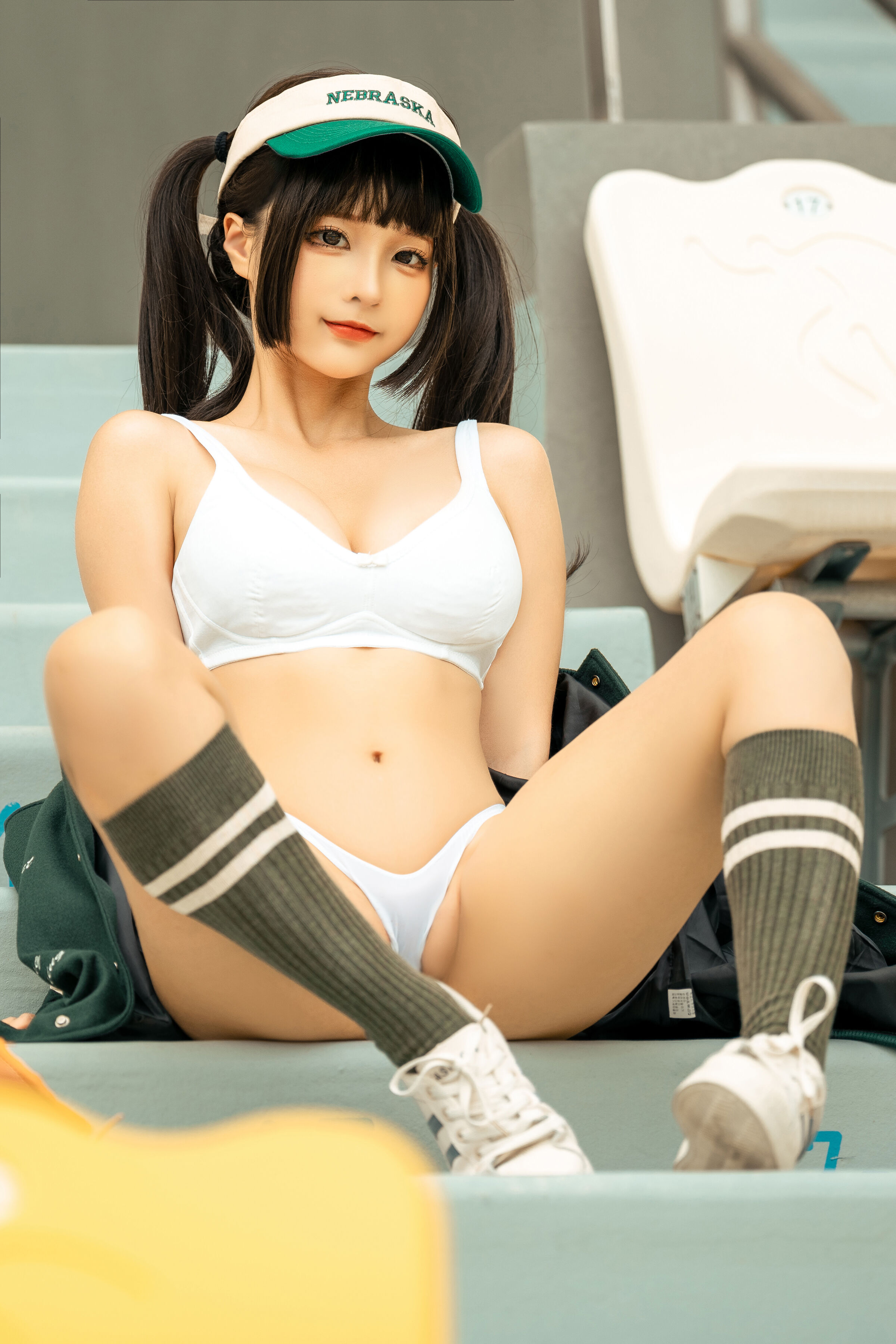 Cô gái bóng chày Momo ngu ngốc