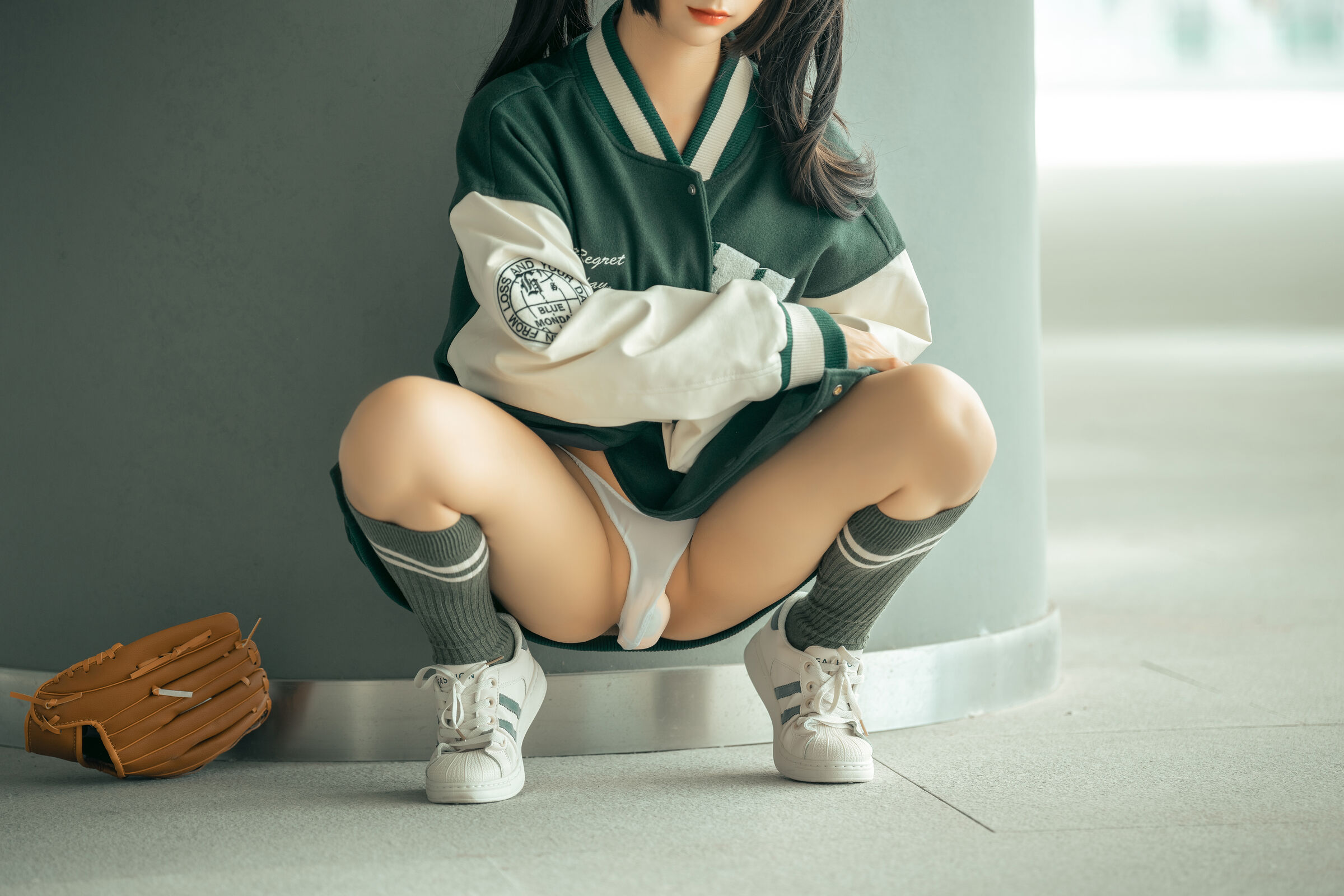 Cô gái bóng chày Momo ngu ngốc