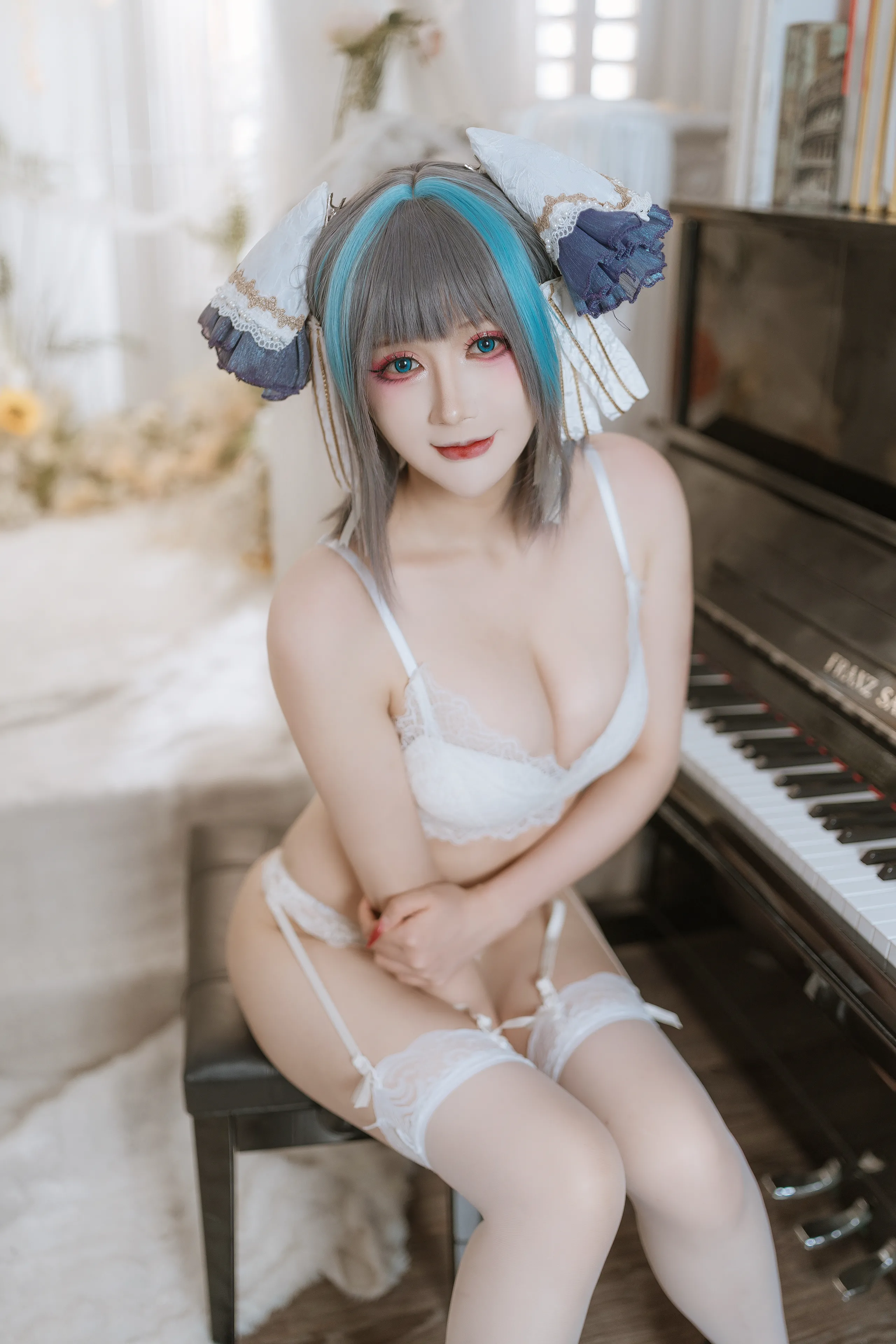 Thỏ béo - Váy Cheshire