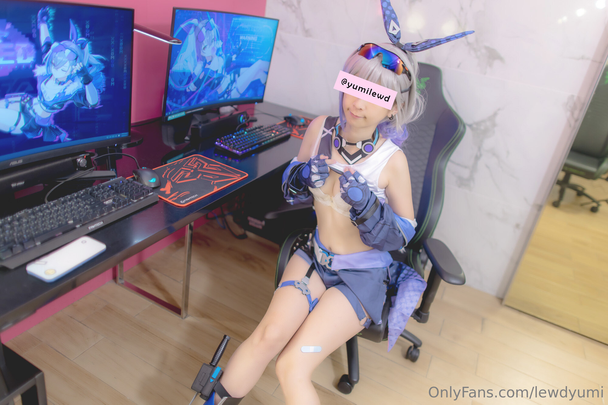 Lewd Yumi - Sói bạc