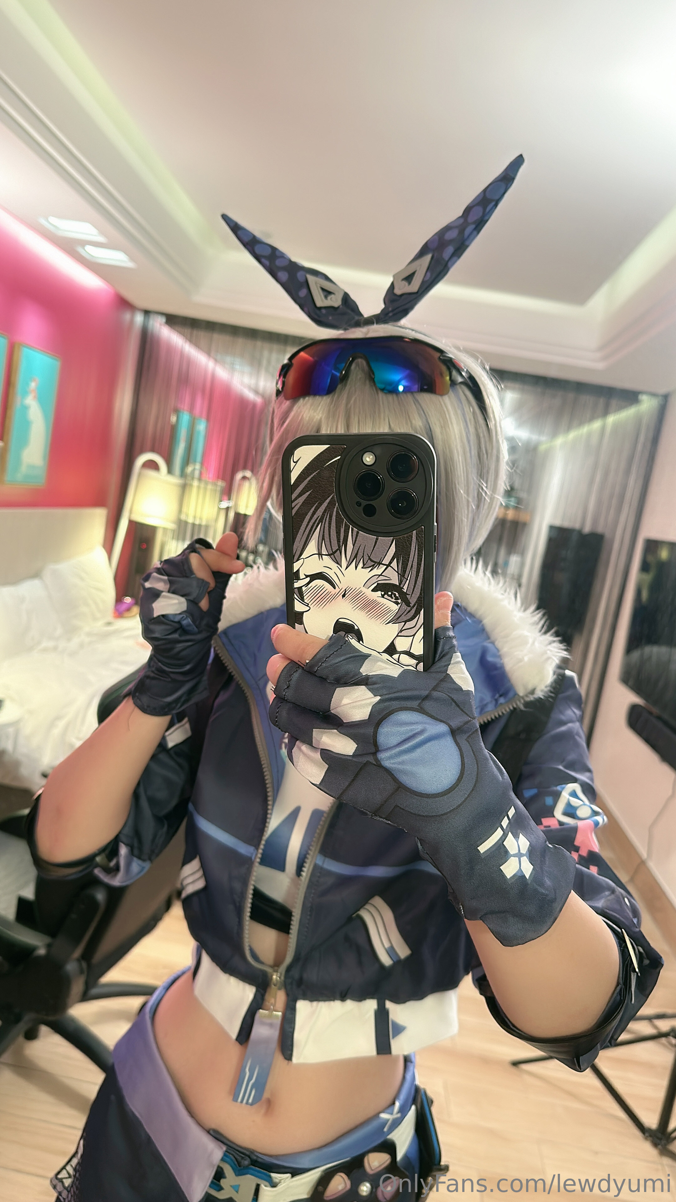 Lewd Yumi - Sói bạc