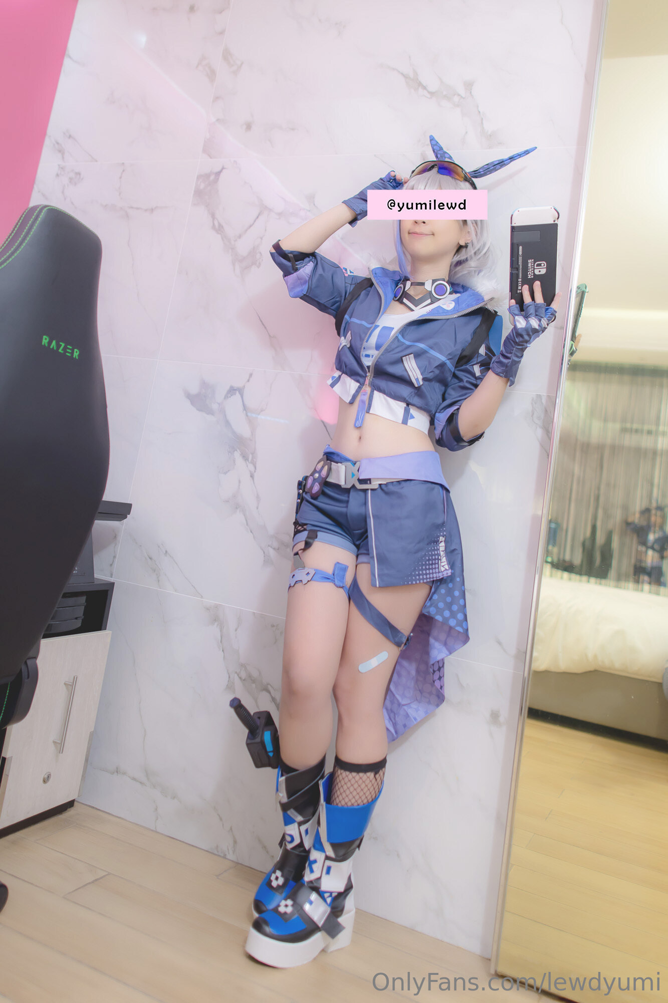 Lewd Yumi - Sói bạc