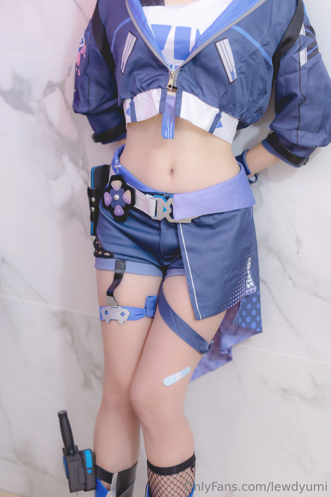 Lewd Yumi - Sói bạc