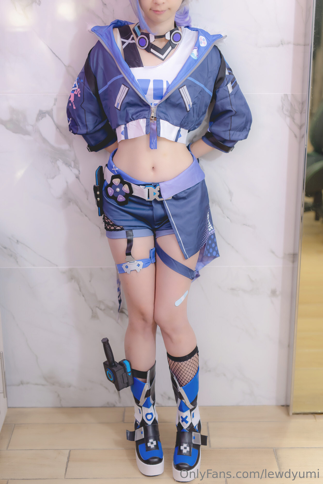 Lewd Yumi - Sói bạc