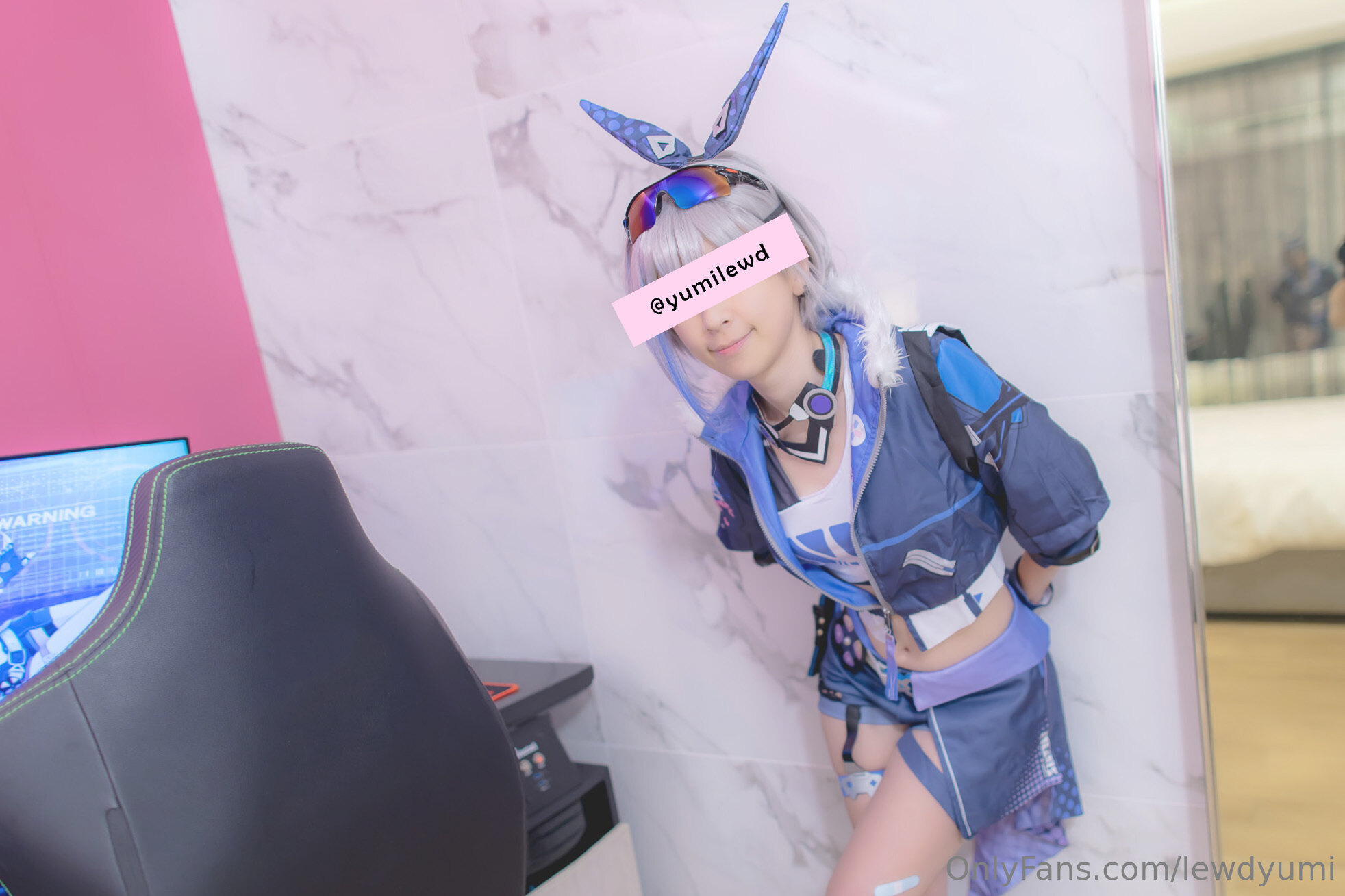 Lewd Yumi - Sói bạc