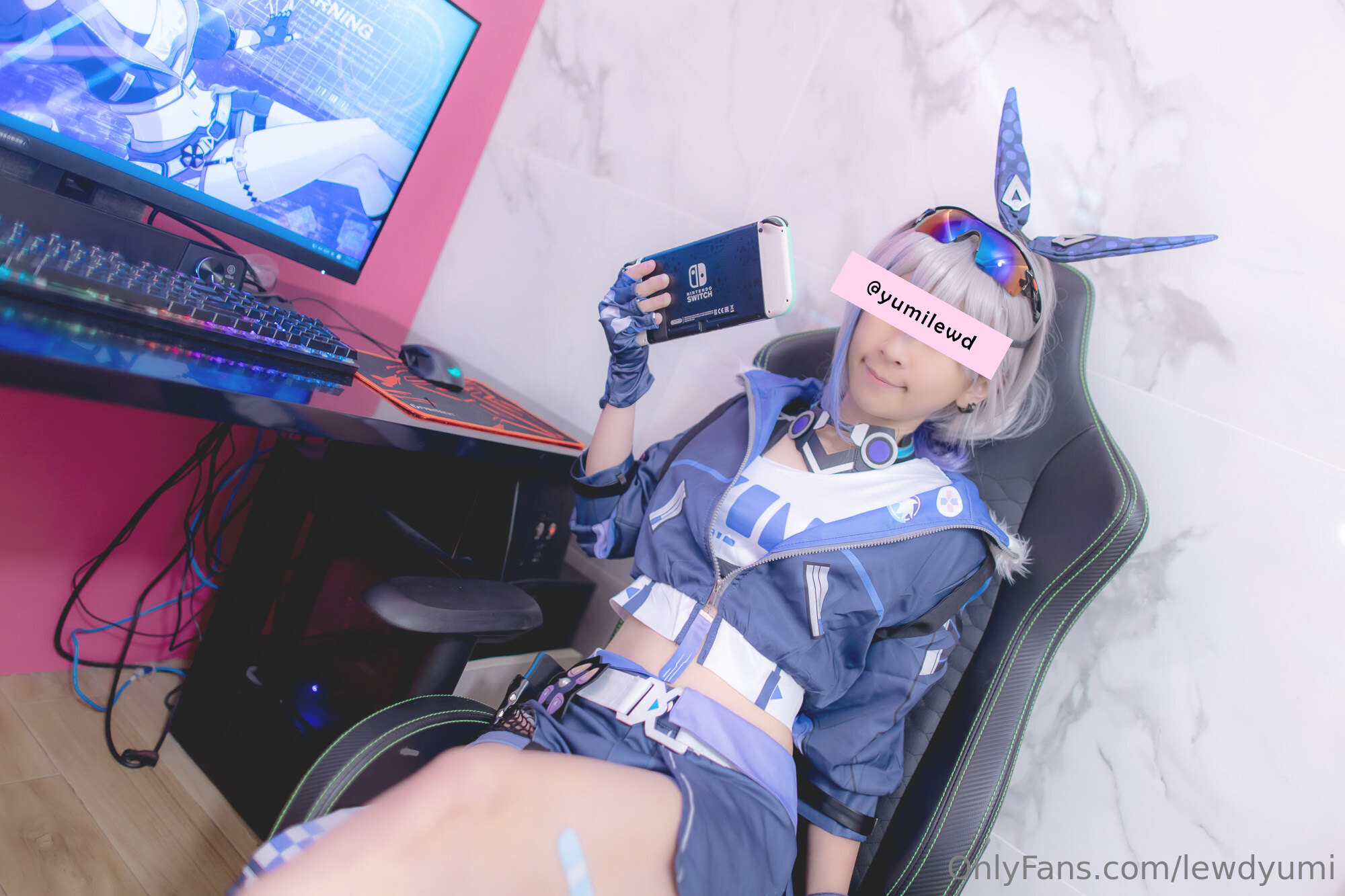 Lewd Yumi - Sói bạc
