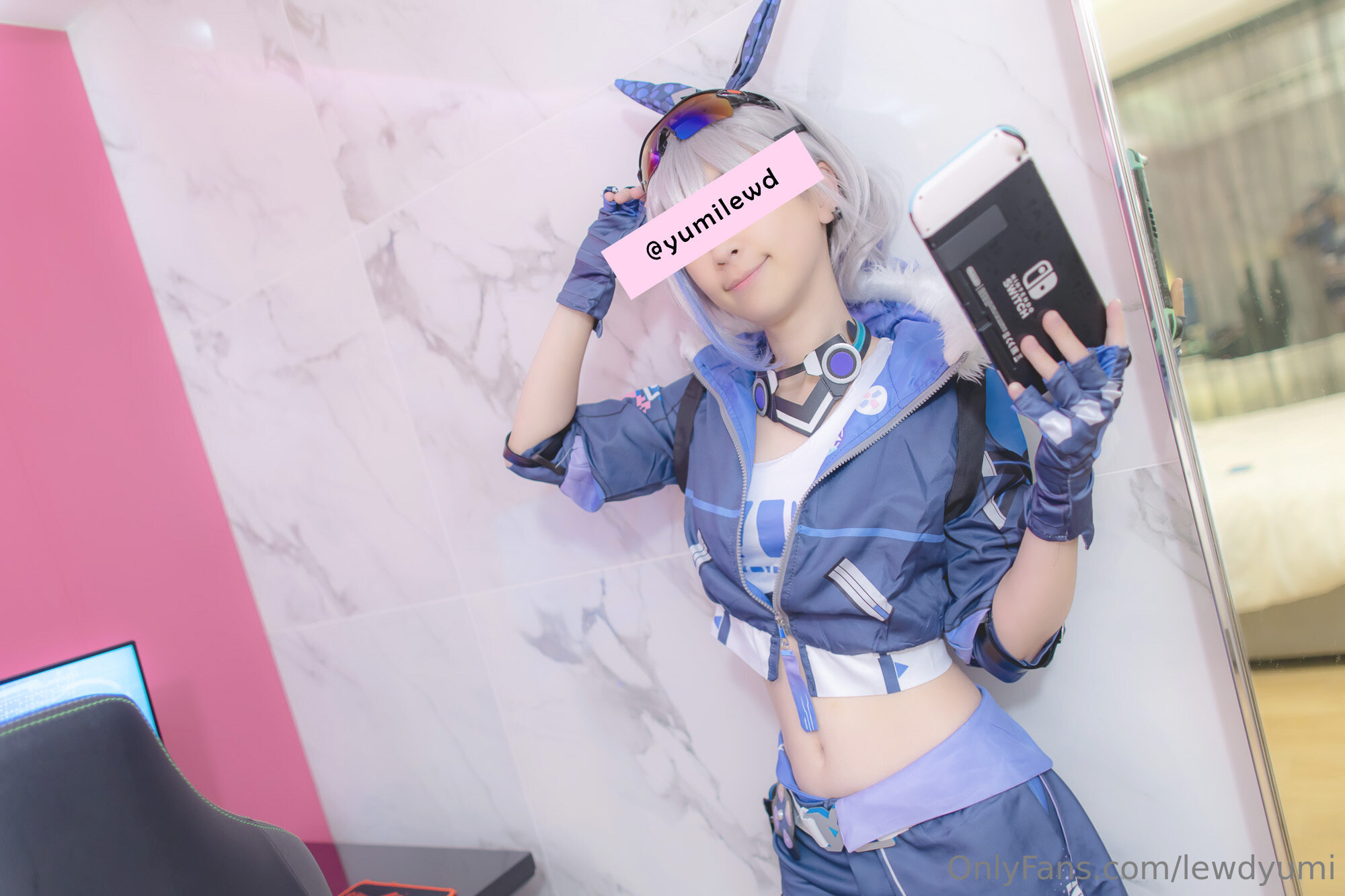 Lewd Yumi - Sói bạc
