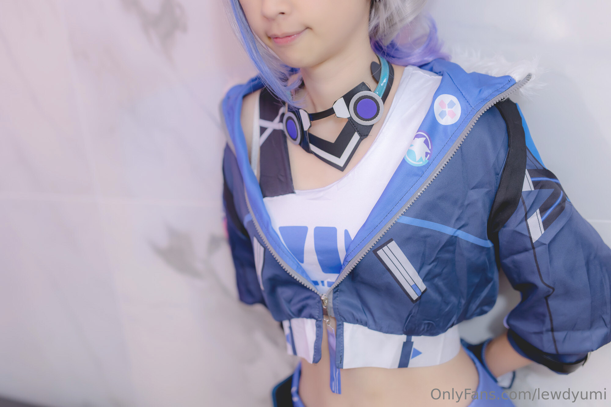 Lewd Yumi - Sói bạc