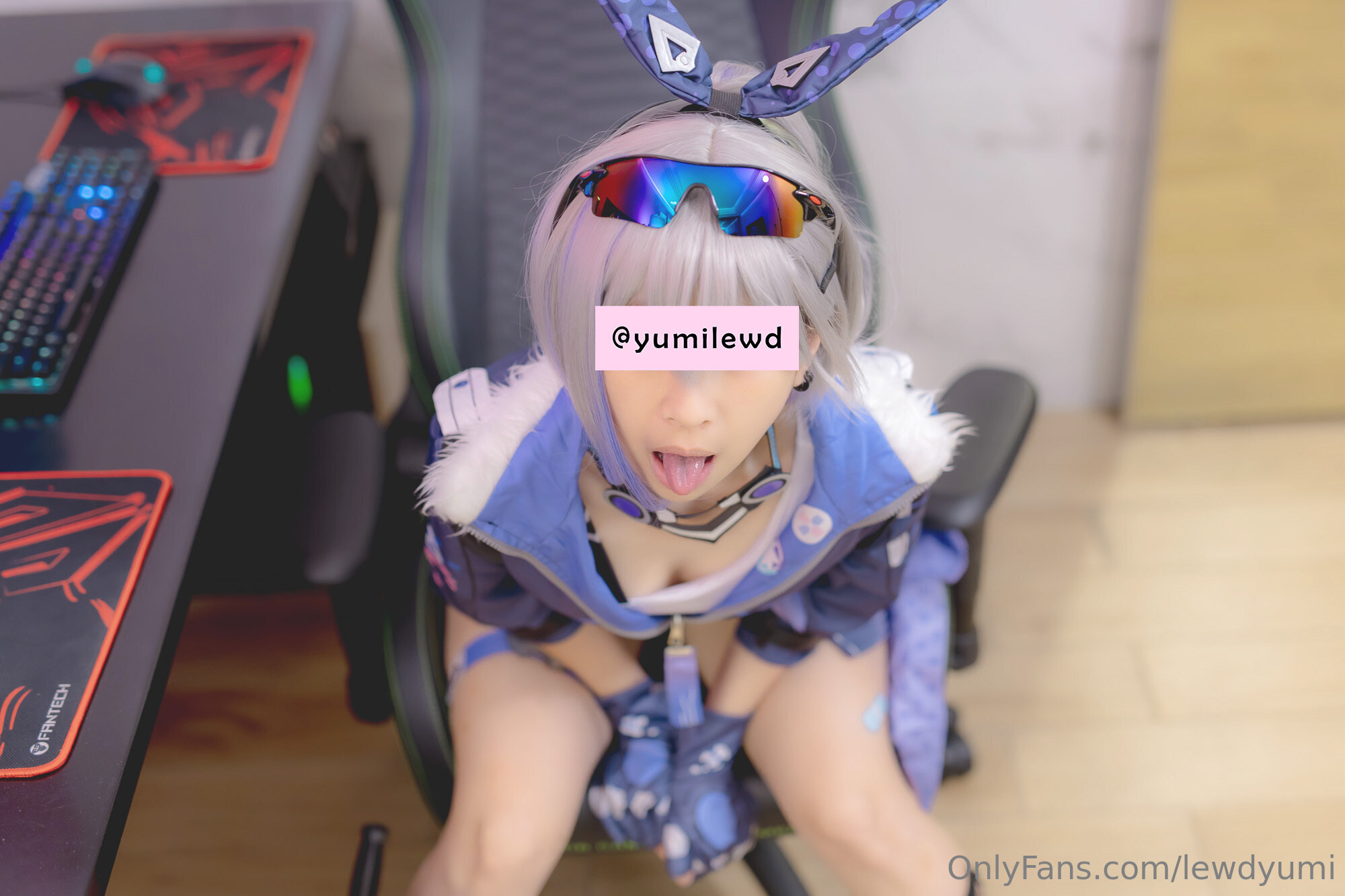Lewd Yumi - Sói bạc