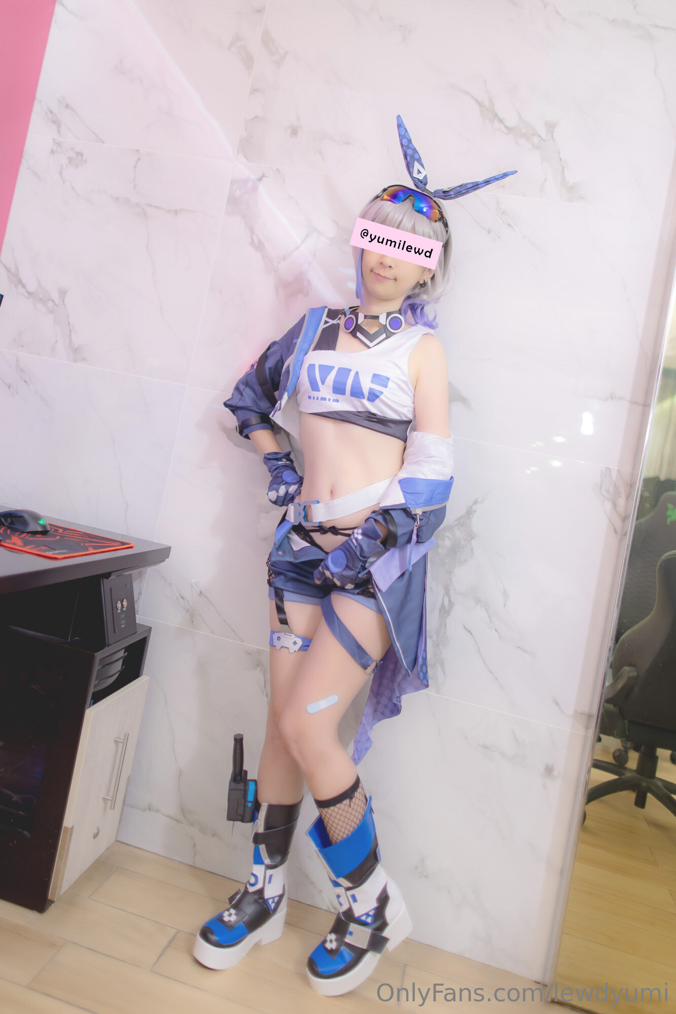 Lewd Yumi - Sói bạc