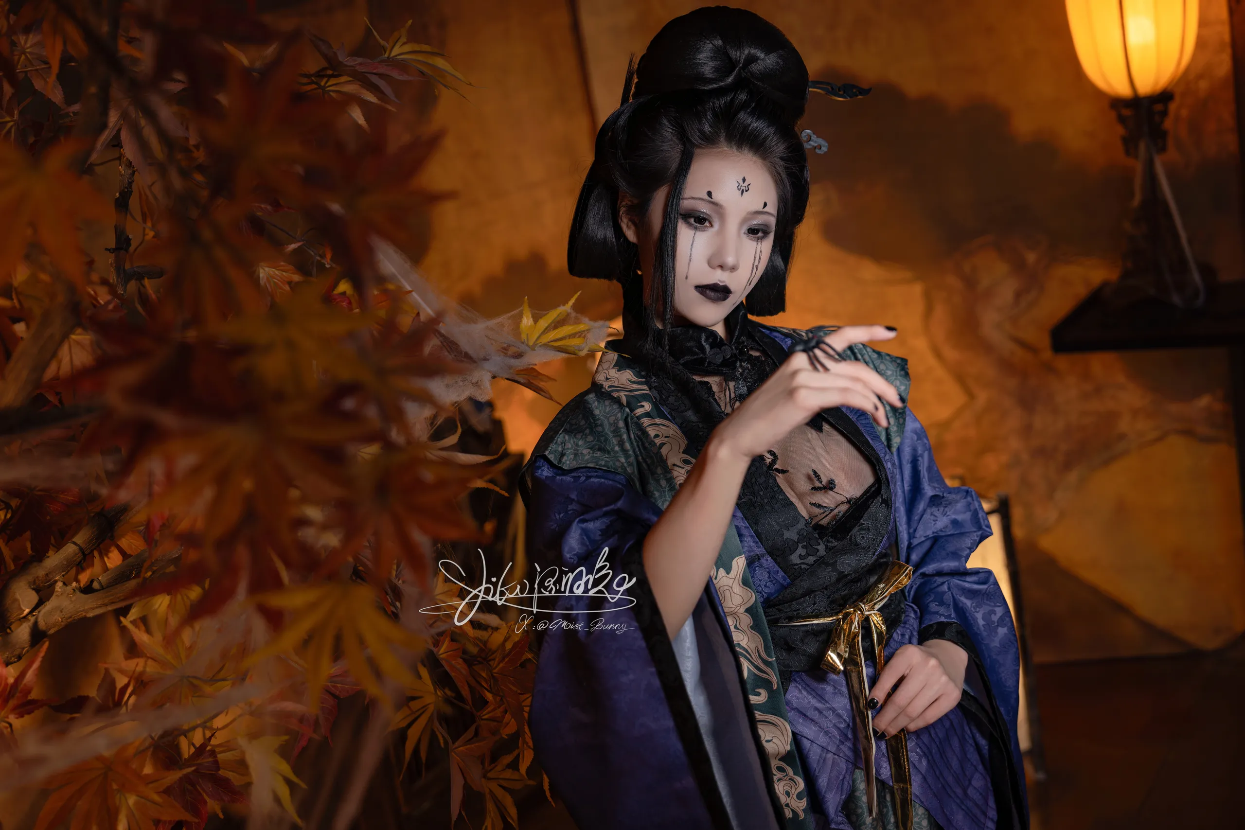 Yiko ẩm Thỏ - Huyền thoại đen bốn cô gái trong gian hàng