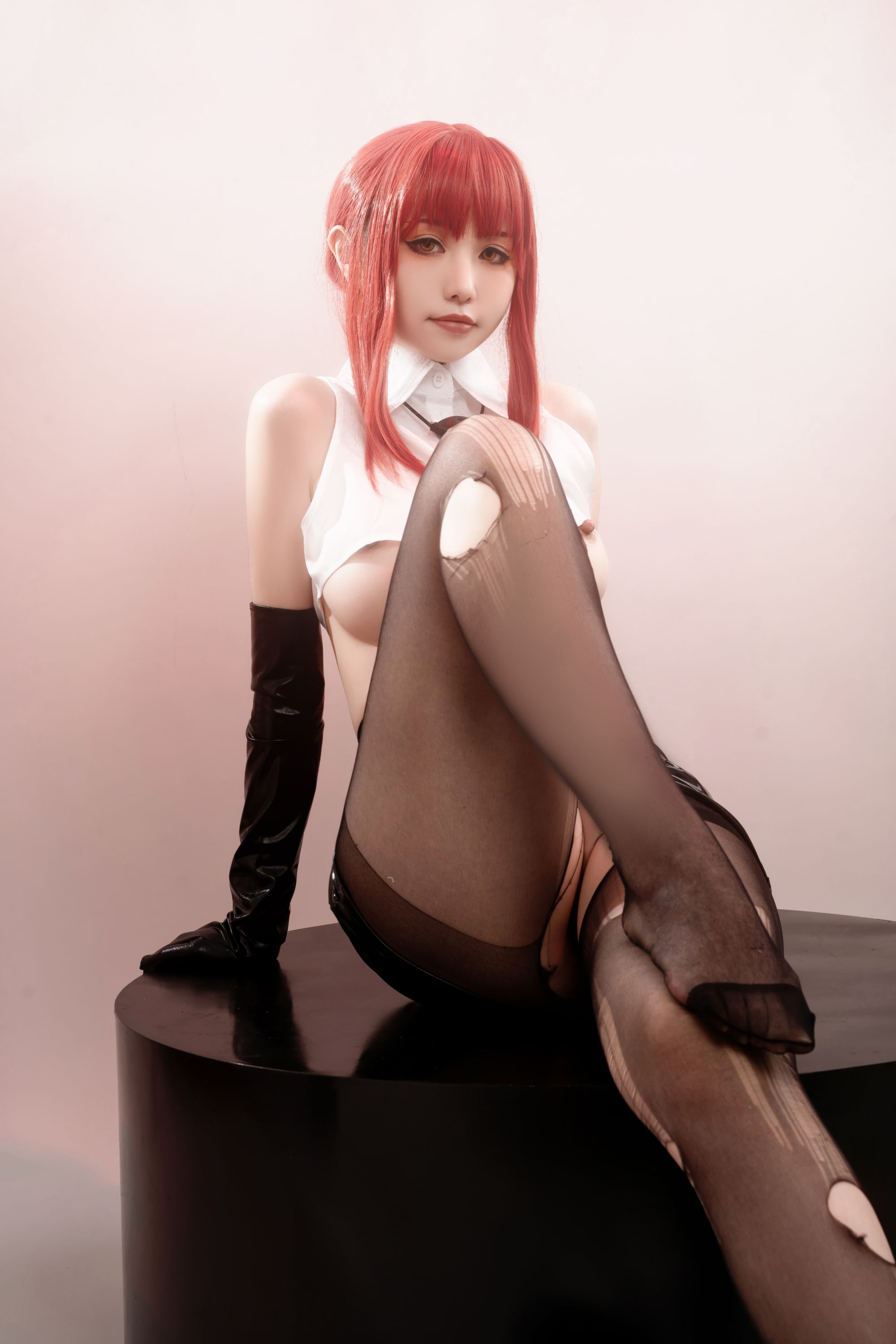 Hornycos - Cosplays đẹp mắt tóc đỏ như người đàn ông cưa máy Makima (Patreon)
