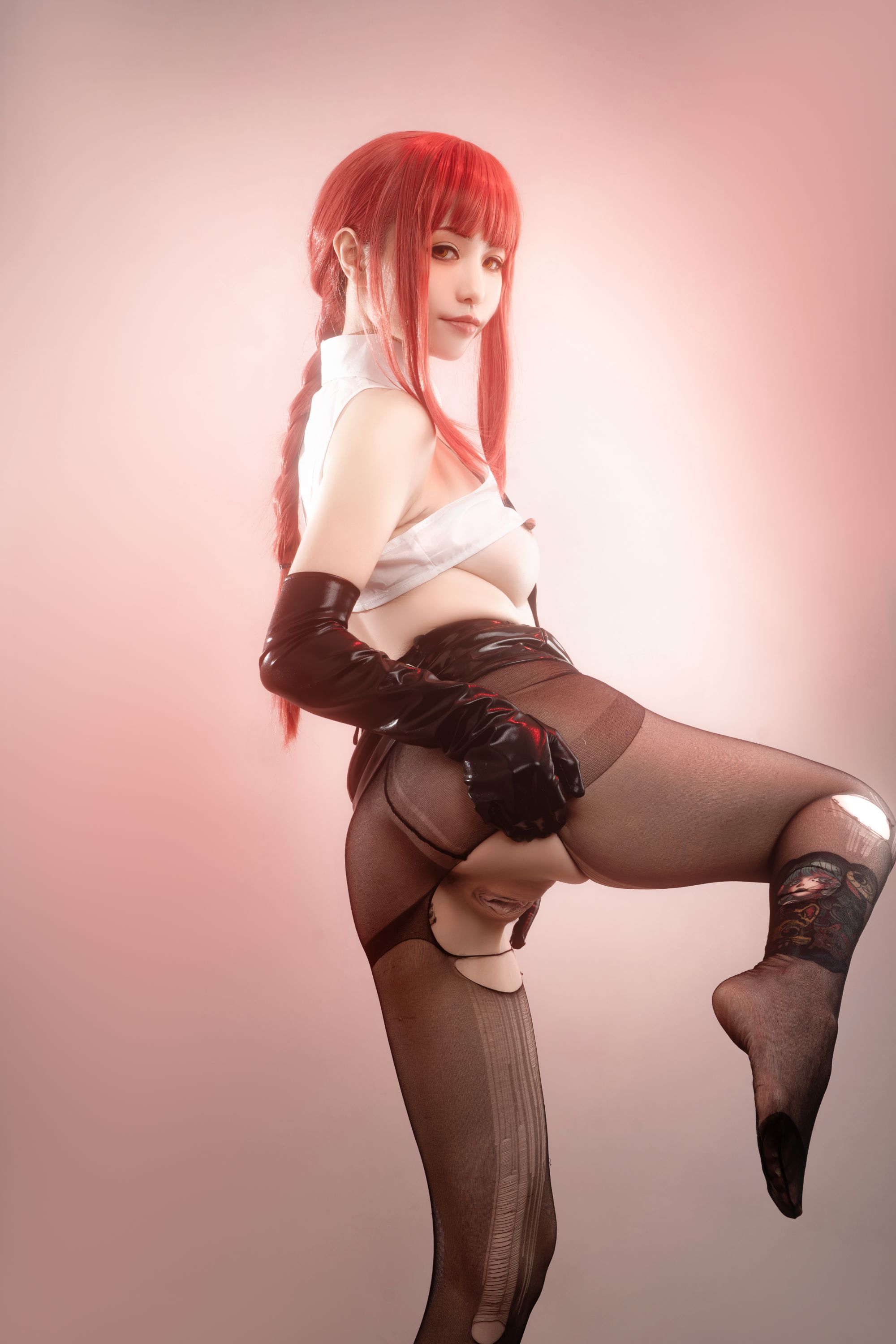 Hornycos - Cosplays đẹp mắt tóc đỏ như người đàn ông cưa máy Makima (Patreon)