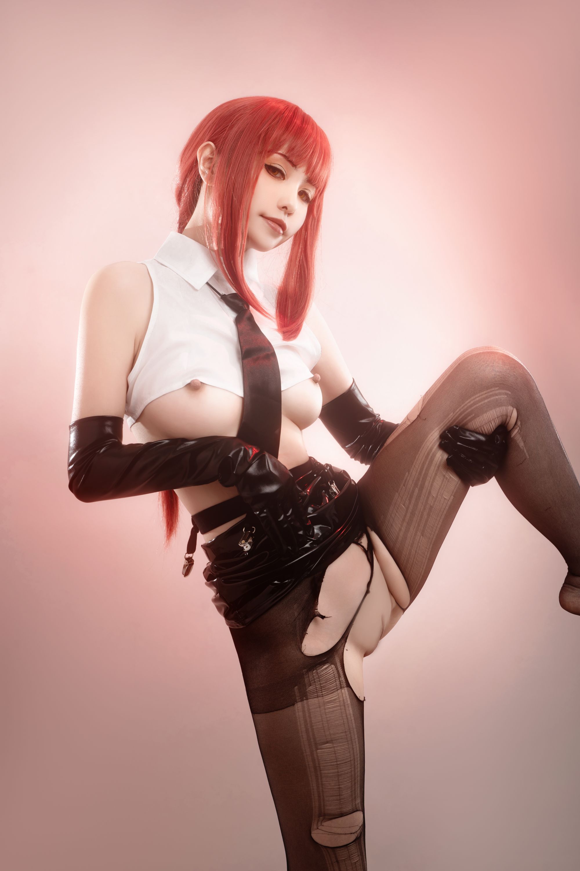 Hornycos - Cosplays đẹp mắt tóc đỏ như người đàn ông cưa máy Makima (Patreon)